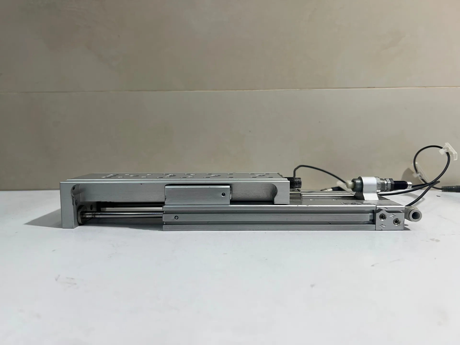 Aventics R412019187 Slide Cylinder 10Bar with 2 Sensors - Thumbnail 3