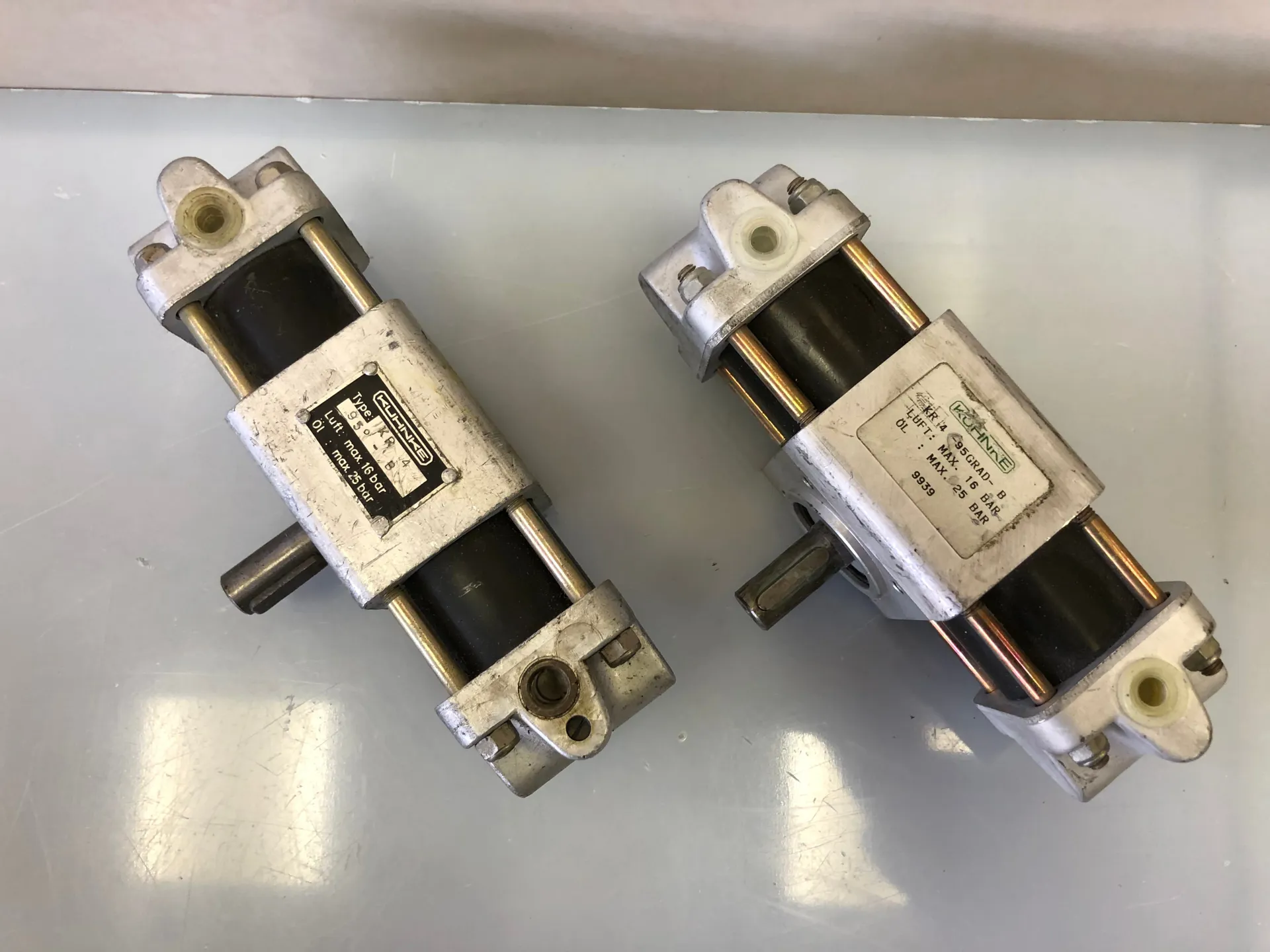 KUHNKE KR 4‑95GRAD‑B Rotary Actuator Drehantrieb