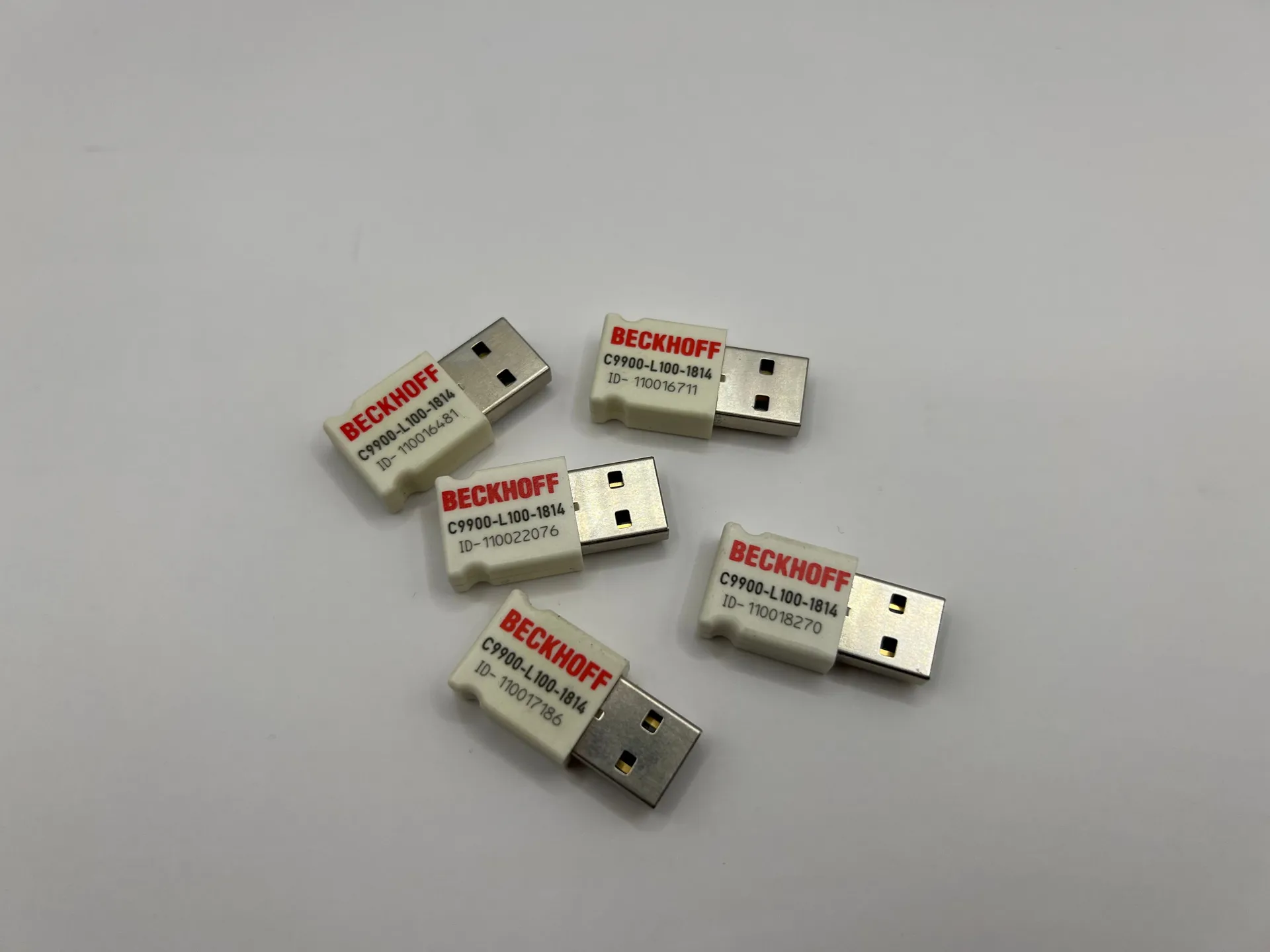 1x Beckhoff C9900-L100-1814 USB License Key for TwinCAT Authorization Dog - Thumbnail 2