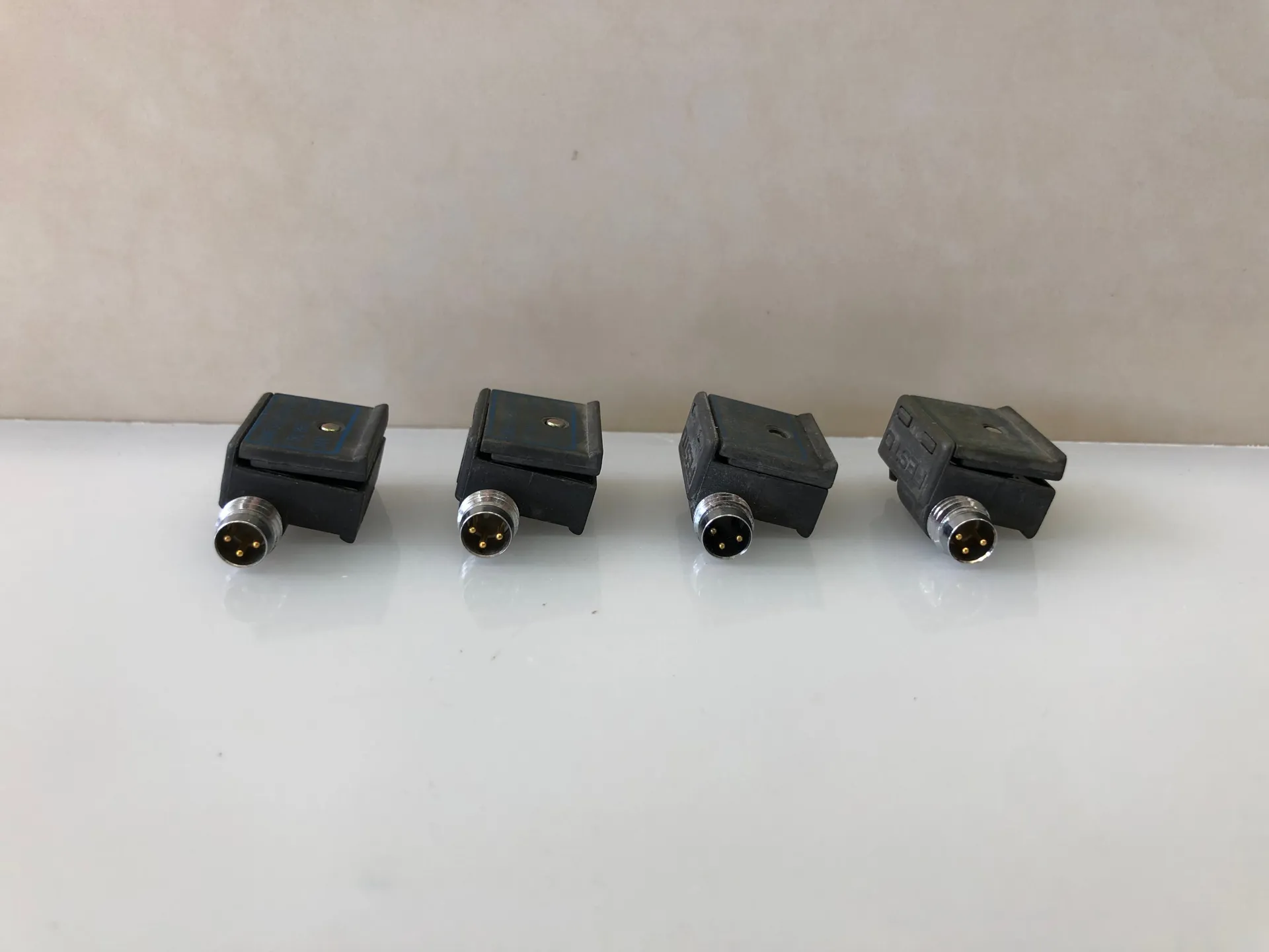 1x FESTO SME 3 SL LED 24 B Electrical Reed Switch Cylinder Sensor SME-3-SL-LED-24 B - Image 1