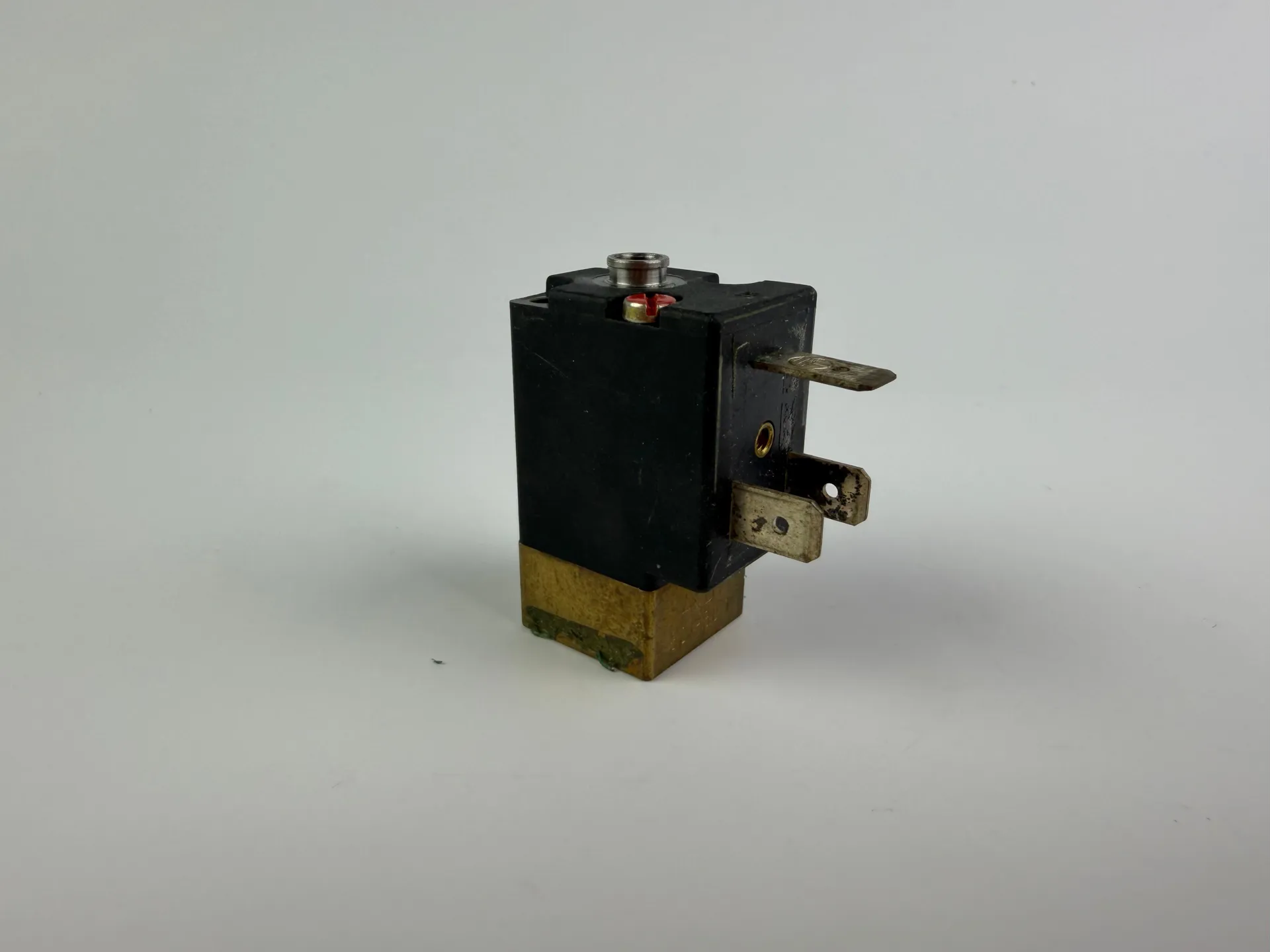 Burkert 301-D-1,6-B Solenoid Valve – Part No. 062407U - Thumbnail 2