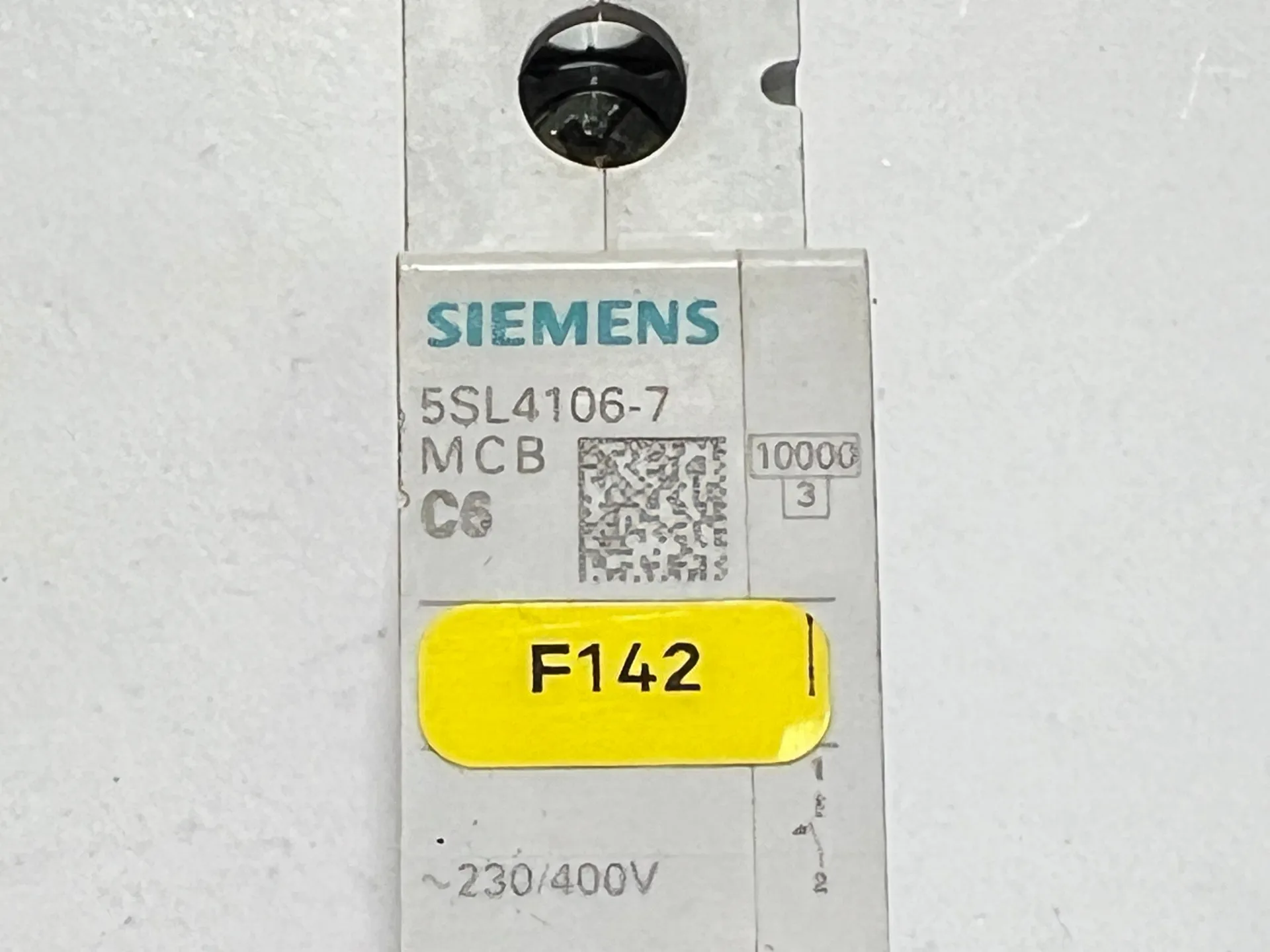Siemens 5SL4106-7 Miniature Circuit Breaker MCB C6 230/400V 6kA - Thumbnail 3