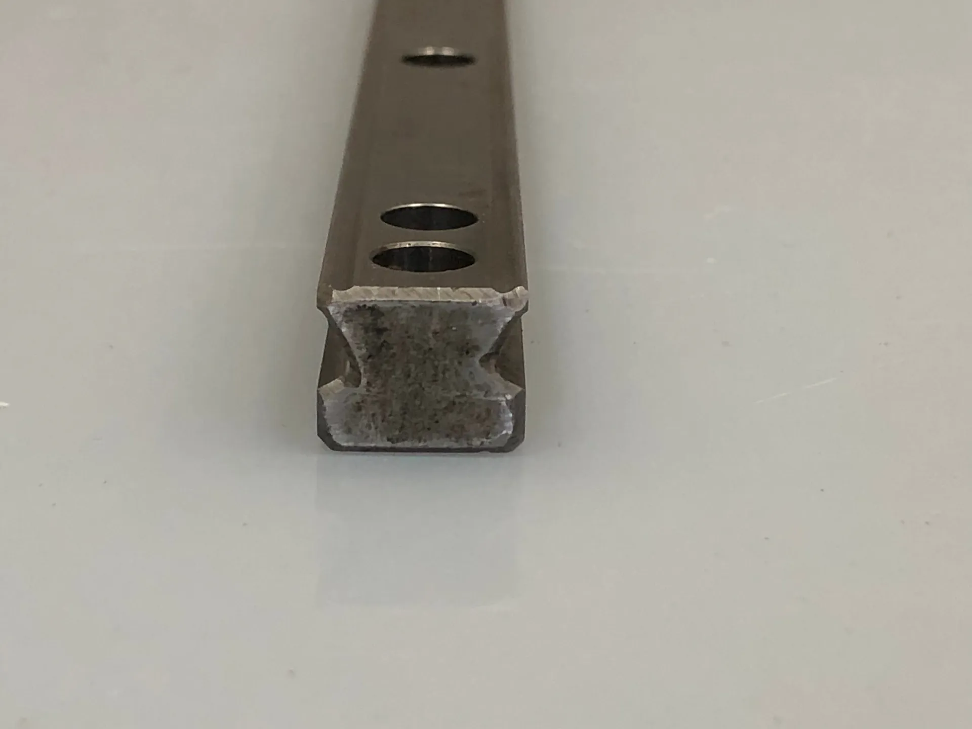 THK Linear Guide Rail 220mm – Model FN6I737 Precision Rail - Thumbnail 4