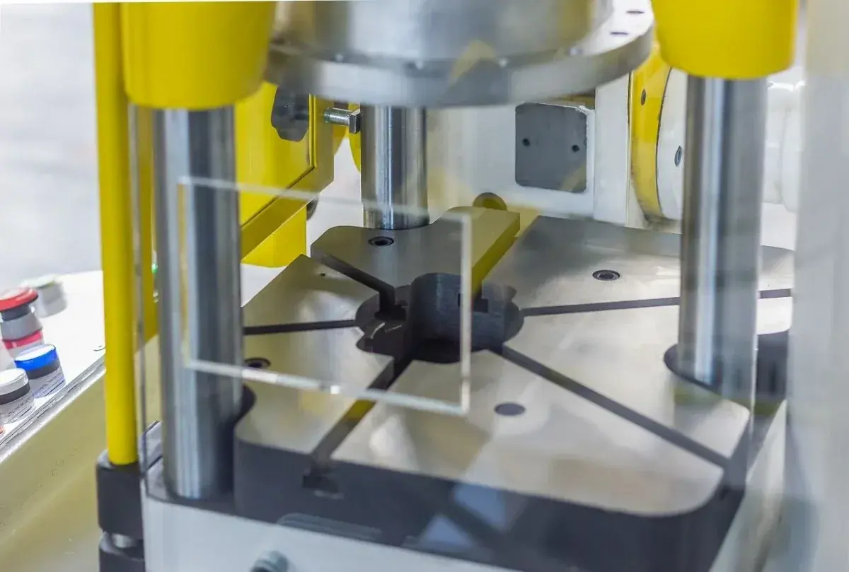Silicon+ STA 18 High-Speed Automatic Punching Press 180 kN, 100-600 spm - Thumbnail 4