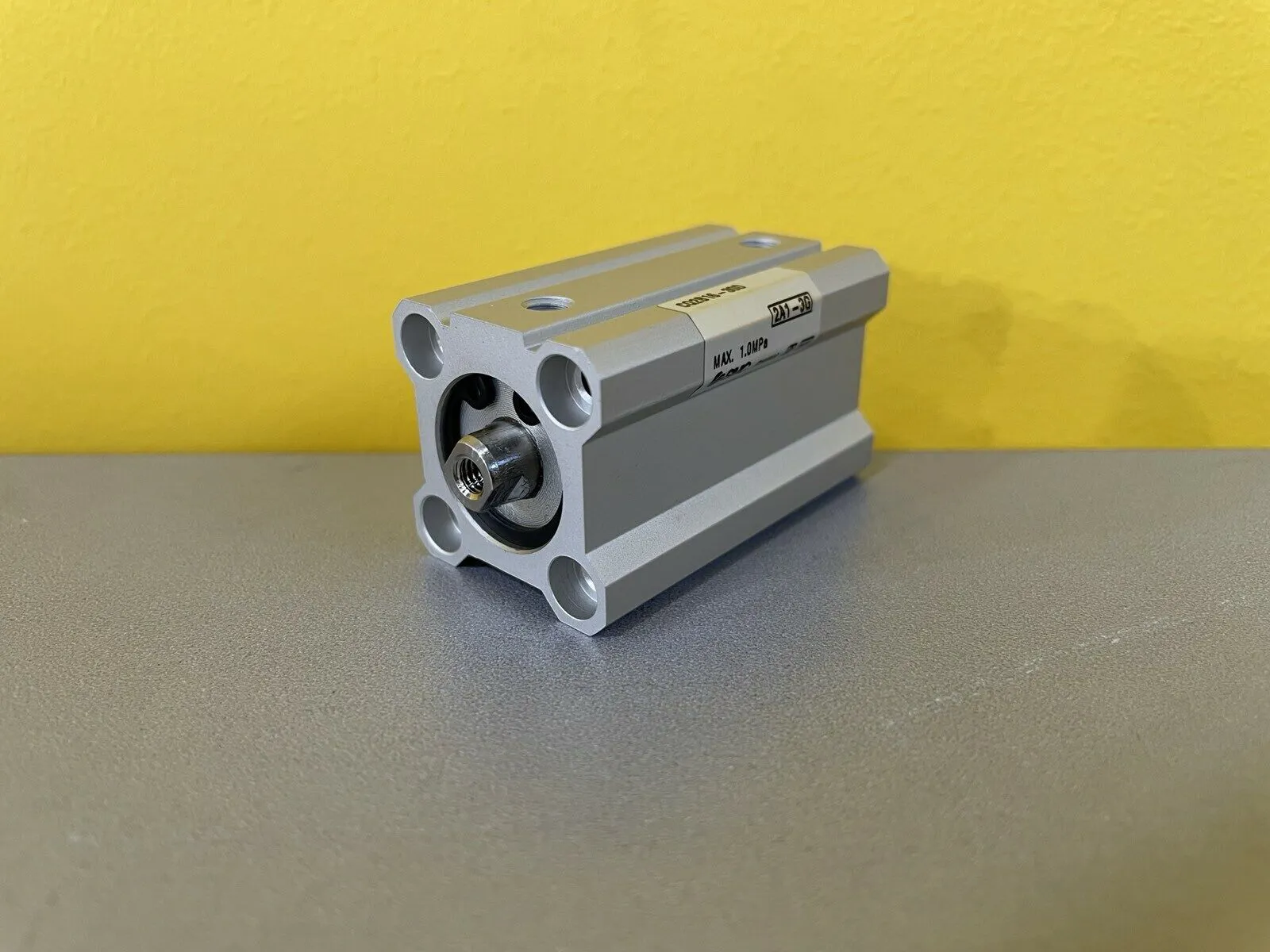 SMC CQ2B16-30D COMPACT CYLINDER