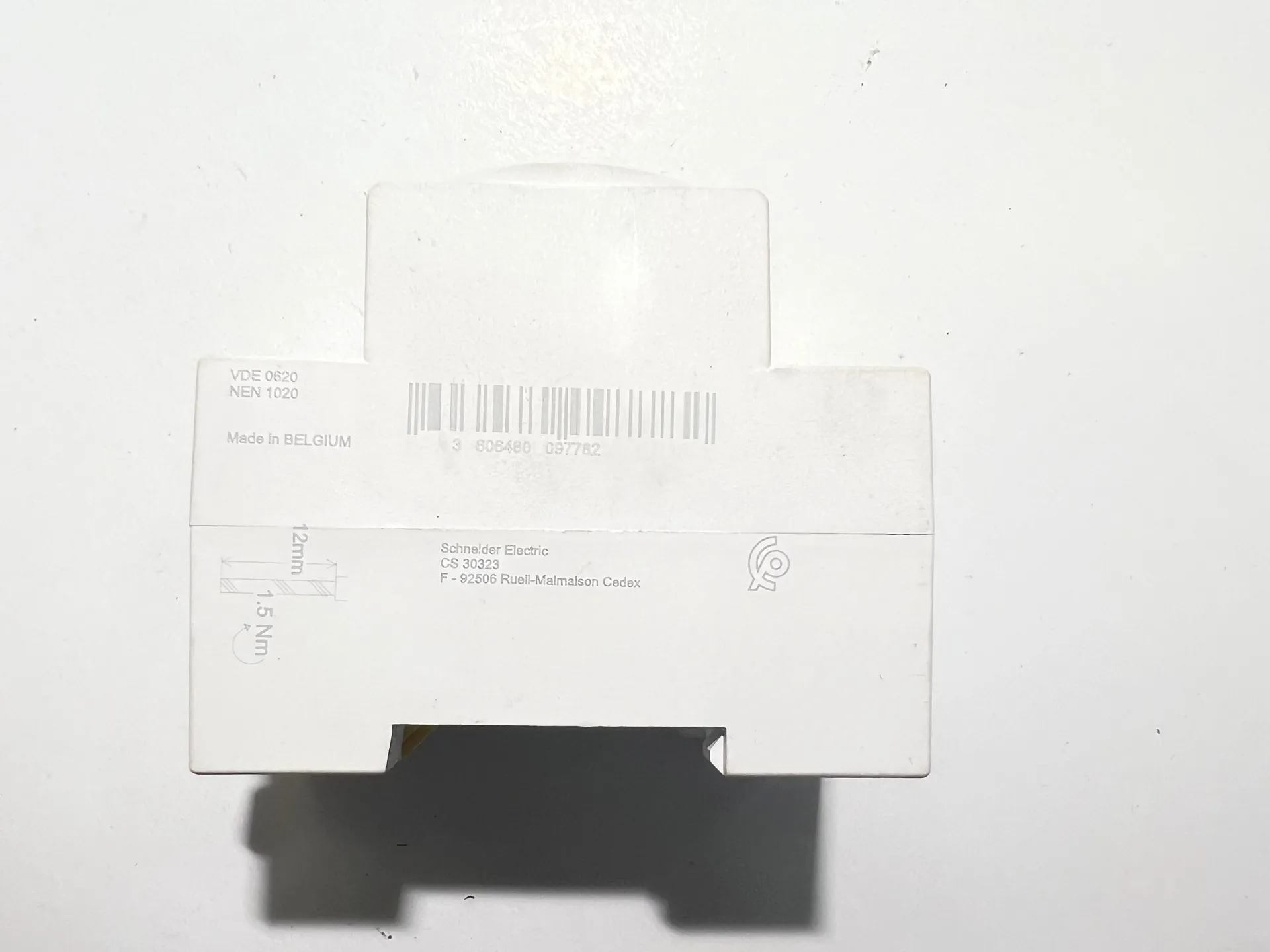 1x Schneider Electric A9A15310 Socket 16A 250V - Thumbnail 3