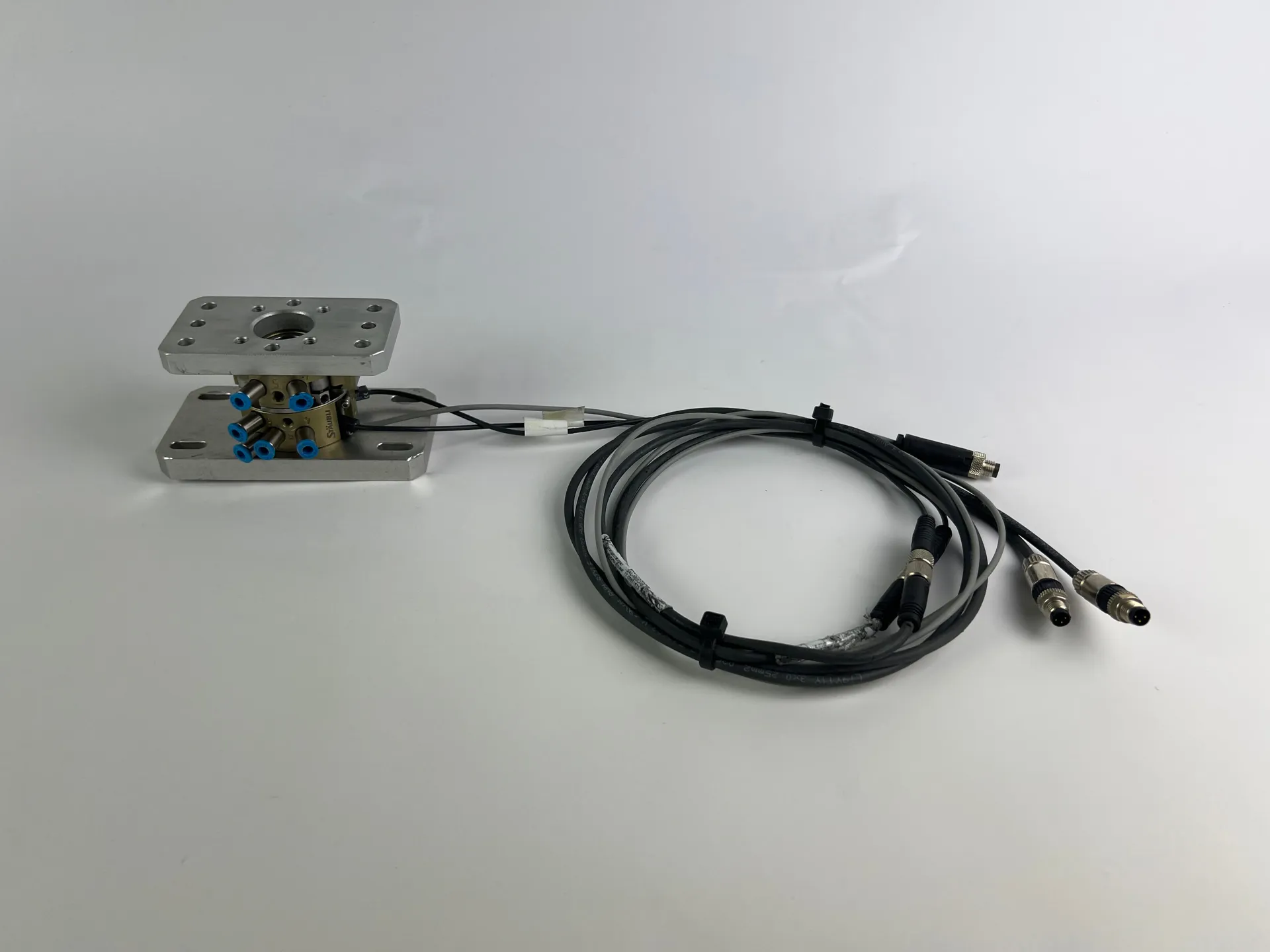 Staubli K85560742/002 B-42 941138 Automatic Robotic Tool + 2x Balluff Sensors BMF001L + 1x Sensor - Thumbnail 2