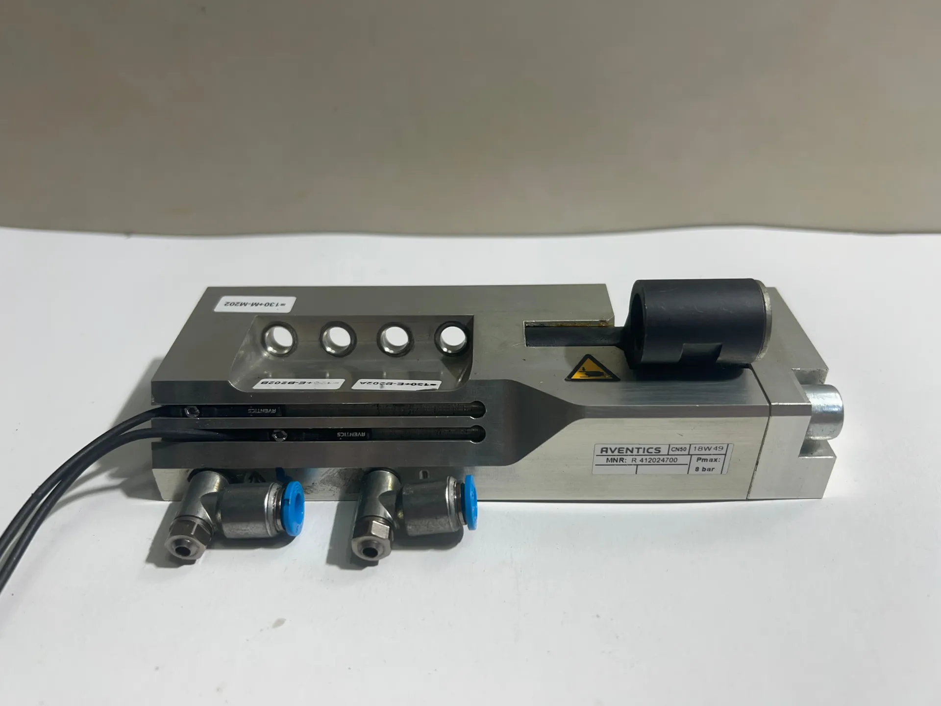 Aventics R412024700 CN50 Pneumatic Cylinder 8 Bar with 1.3m Sensor Cable - Image 1