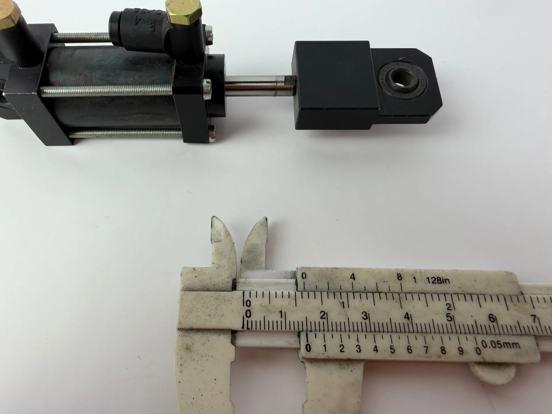 Mini Pneumatic Cylinder 15mm Stroke 6mm Bore Compact Air Cylinder - Thumbnail 5