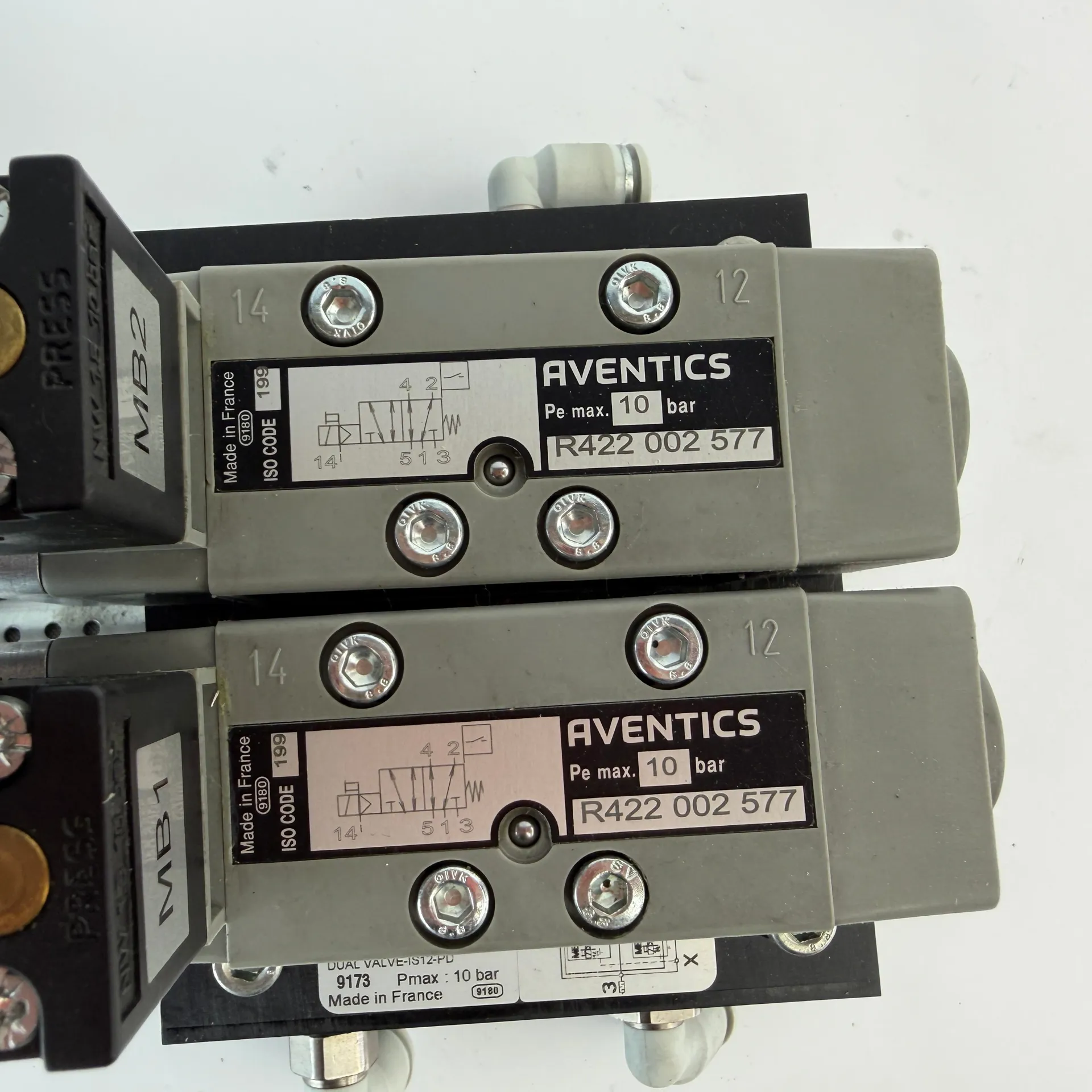 AVENTICS Dual 5/2 Directional Valve R422 002 577 w/ Island R422 003 624 Sensors Coils - Thumbnail 6