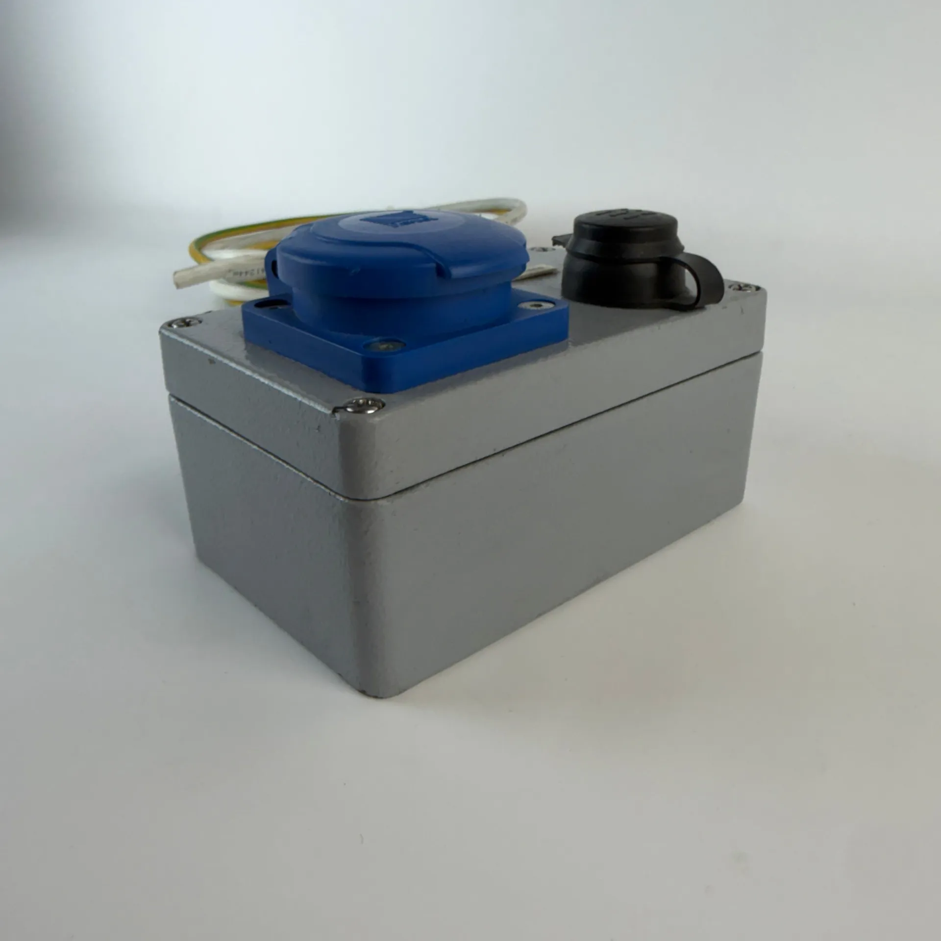 Rittal Industrial Service Connection Box with 16A 250V Socket & RJ45 Ethernet Port - Thumbnail 7