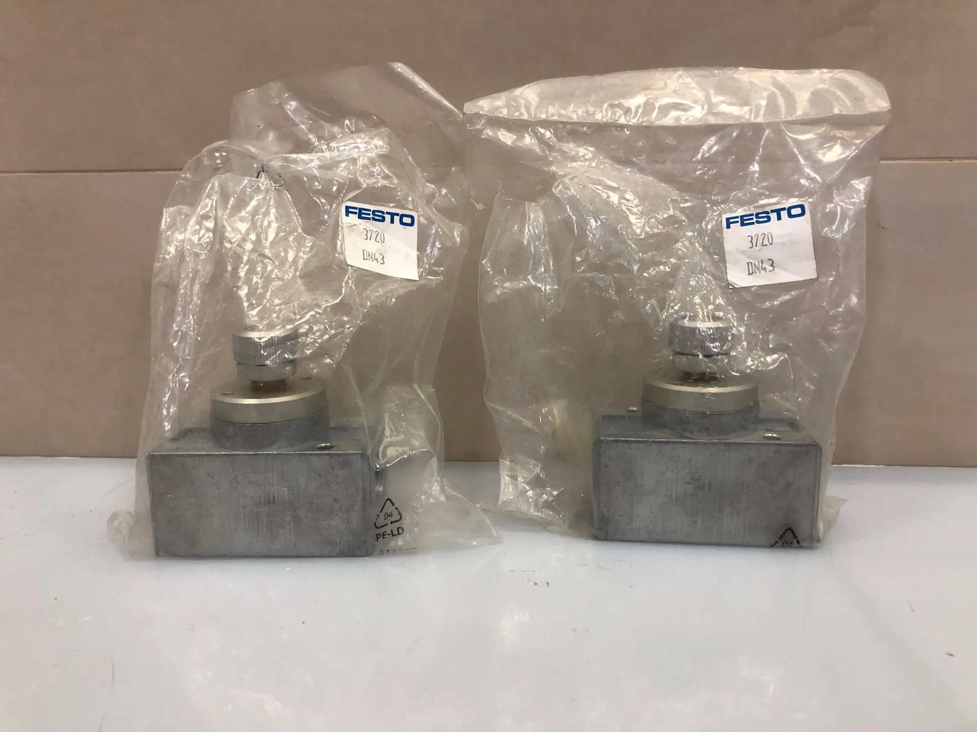 1x FESTO GR-1/2 3720 Wafer Butterfly Check Valve G 1/2" – Non-Return Valve - Image 1
