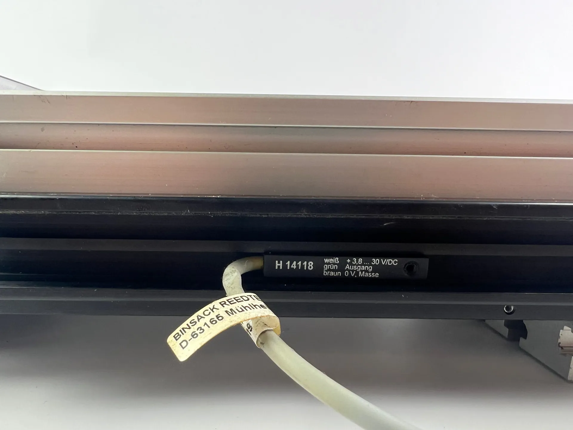 Rexroth R030520400 CKK-110-NNG1 Compact Module + R911306060 MSK040C-0600-NN-M1-UG0-NNNN Motor + 2 Cables + 2 Sensors - Thumbnail 9