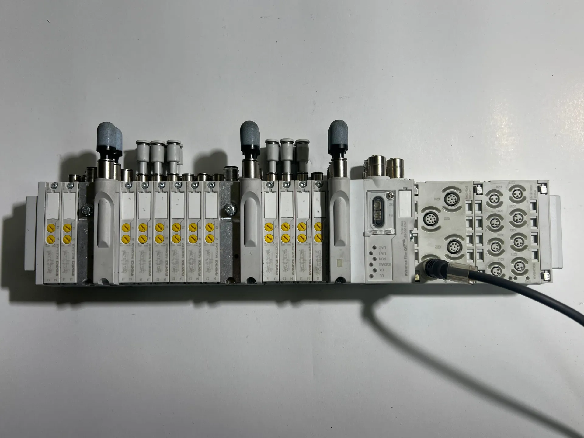 AVENTICS EtherCAT R412018225 AES-D-BC-ECAT Air Valve Island Module - Image 1
