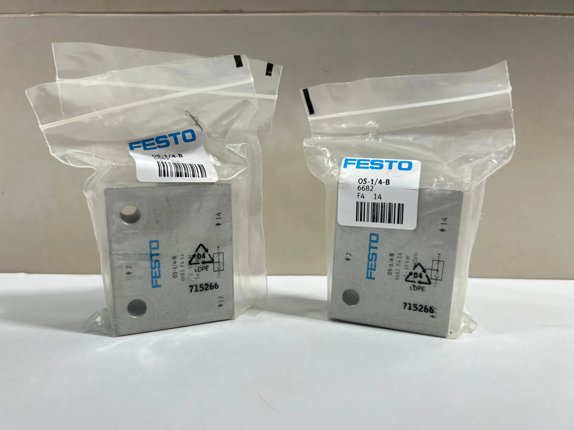 1x Festo 6682 OS-1/4 B Pneumatic Valve – 10 Bar – New - Image 1