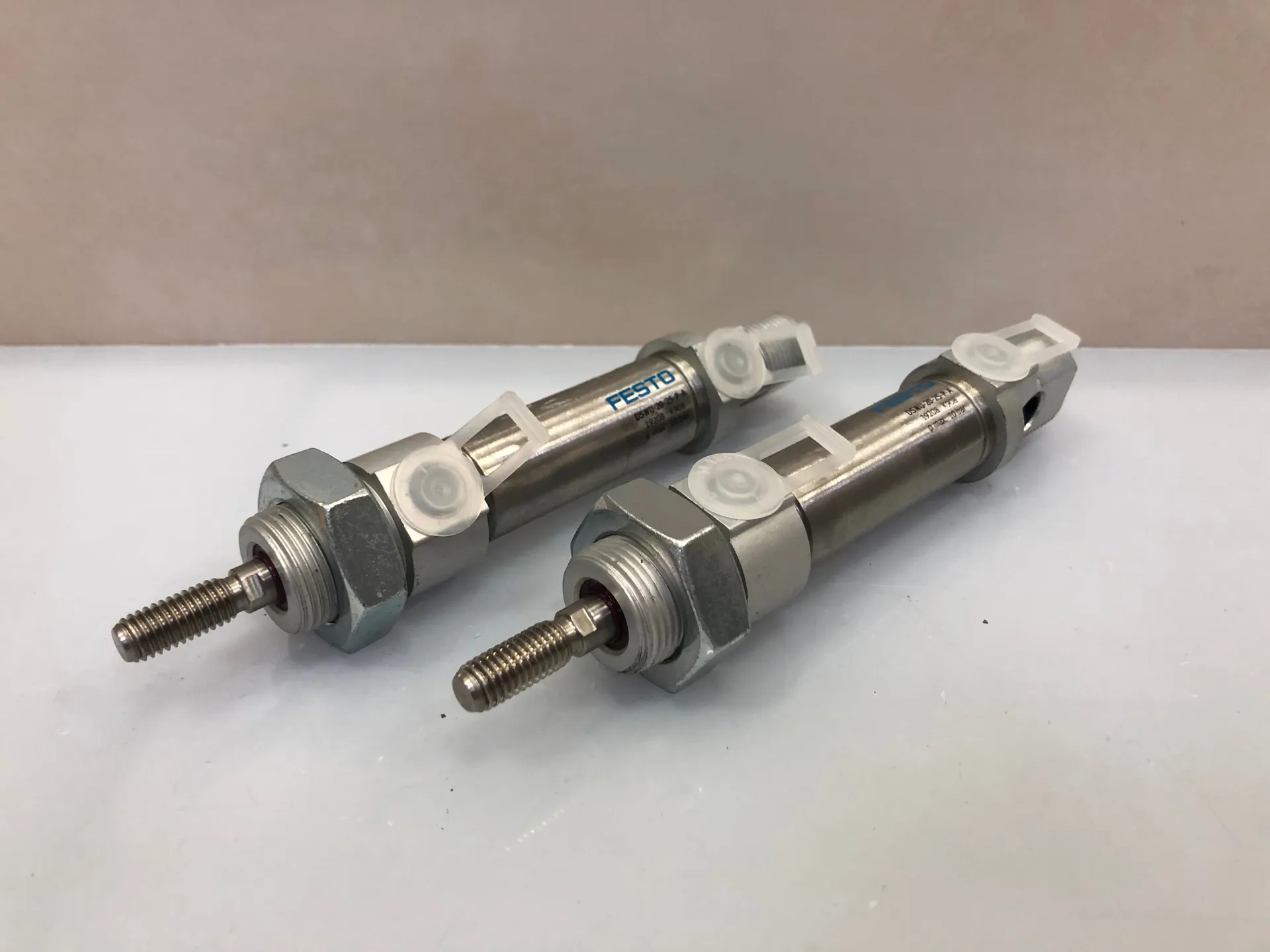 1x Festo Cylinder DSNU-20-25-P-A Festo 19208 DSNU2025PA *New* - Image 1