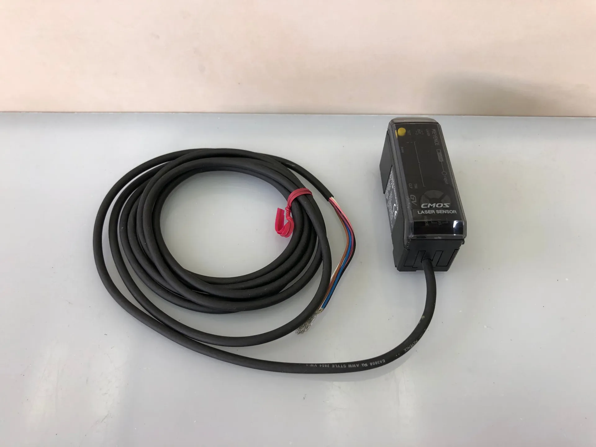 Keyence GV-21P CMOS Laser Sensor – PNP Output, Precision Detection - Image 1
