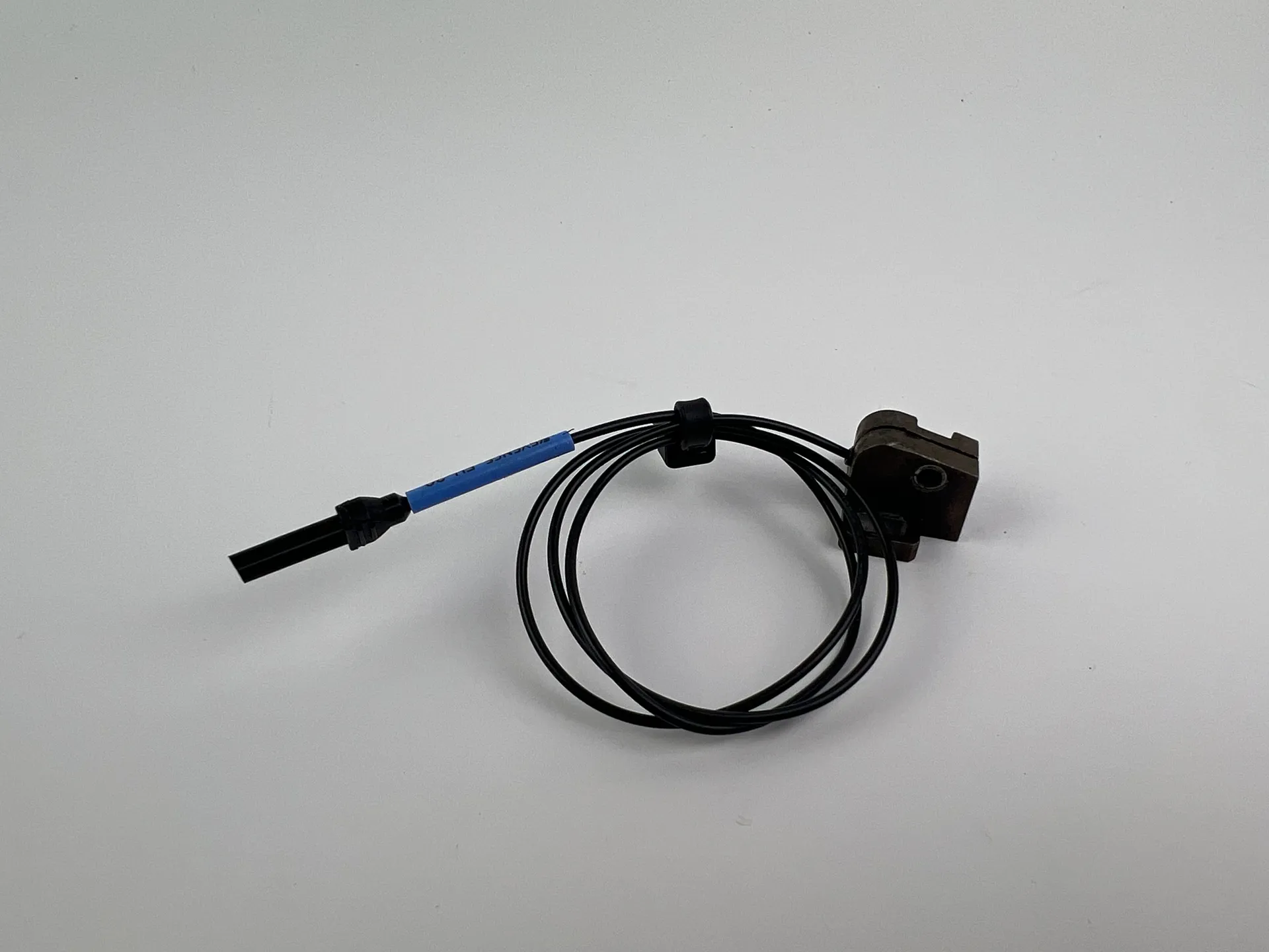 Keyence FU-20 Fiber Optic Sensor FU20 Amplifier Sensor - Image 1