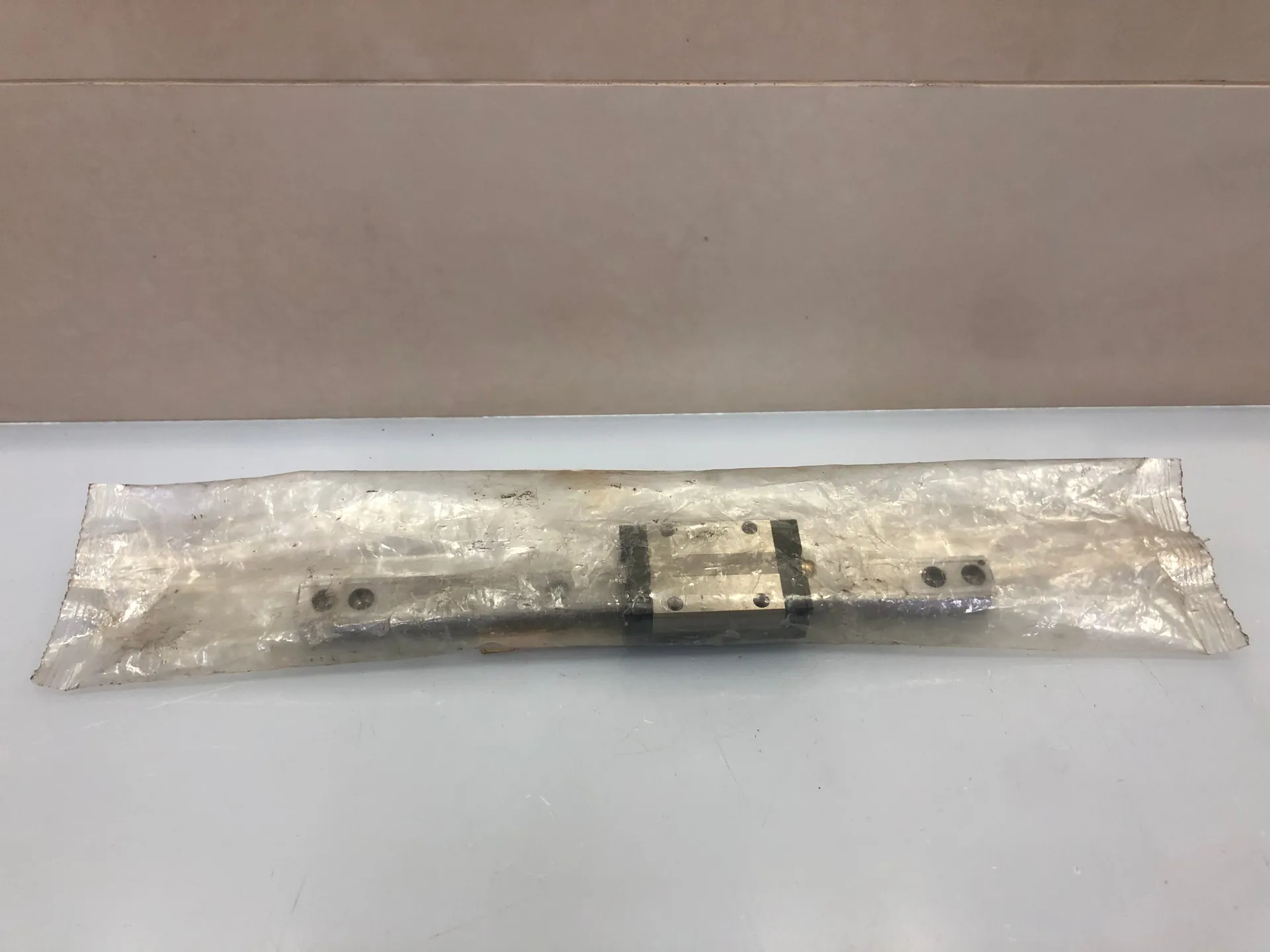 THK SSR15XW1SS+220LYE Linear Motion Guide – 220mm Rail with SSR15XW1SS Block VHE01265-GK - Thumbnail 2