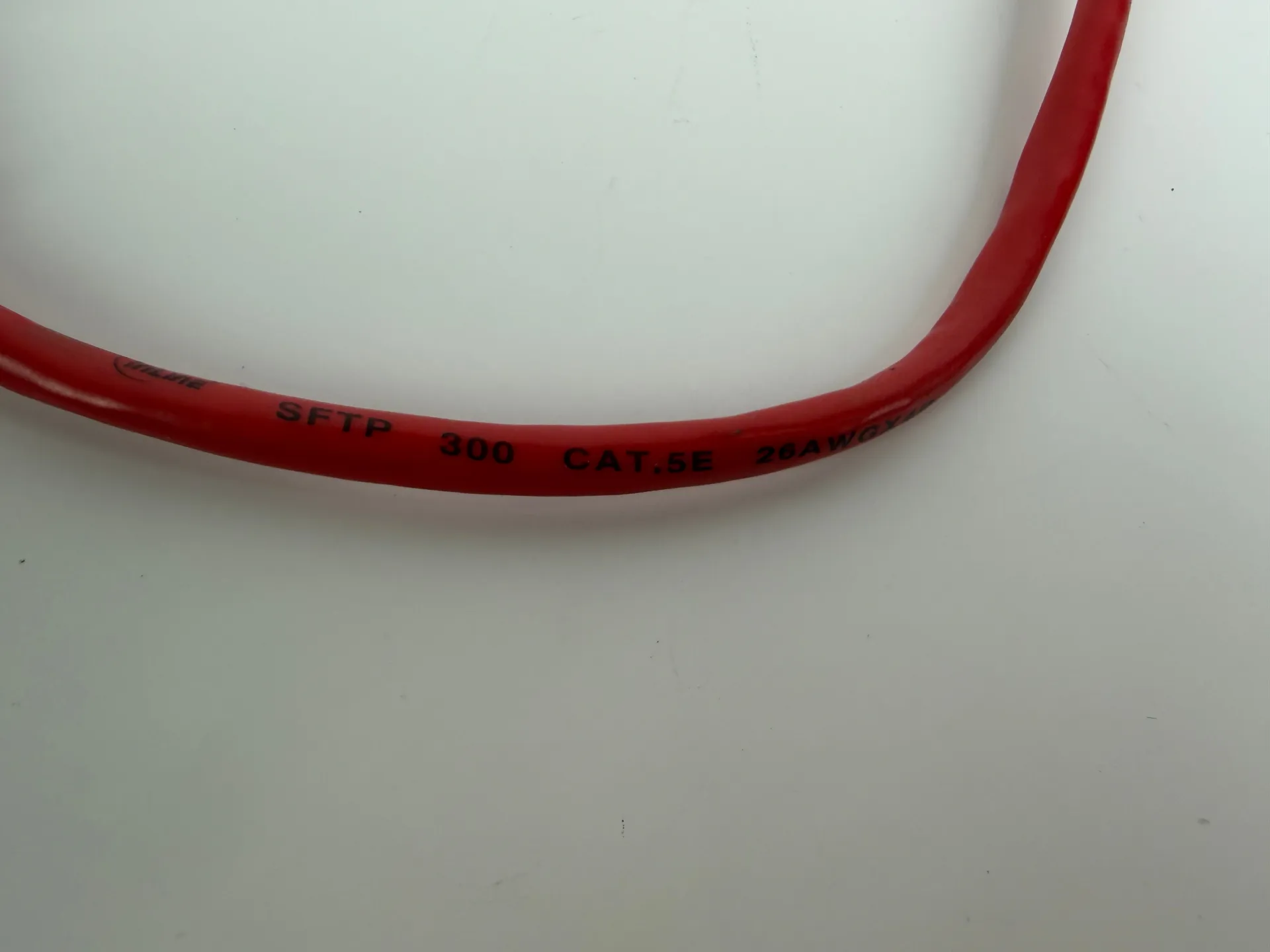 1x Inline CAT5e SFTP Ethernet Patch Cable 0.25m RJ45 Shielded 26AWG Red 300MHz - Thumbnail 4