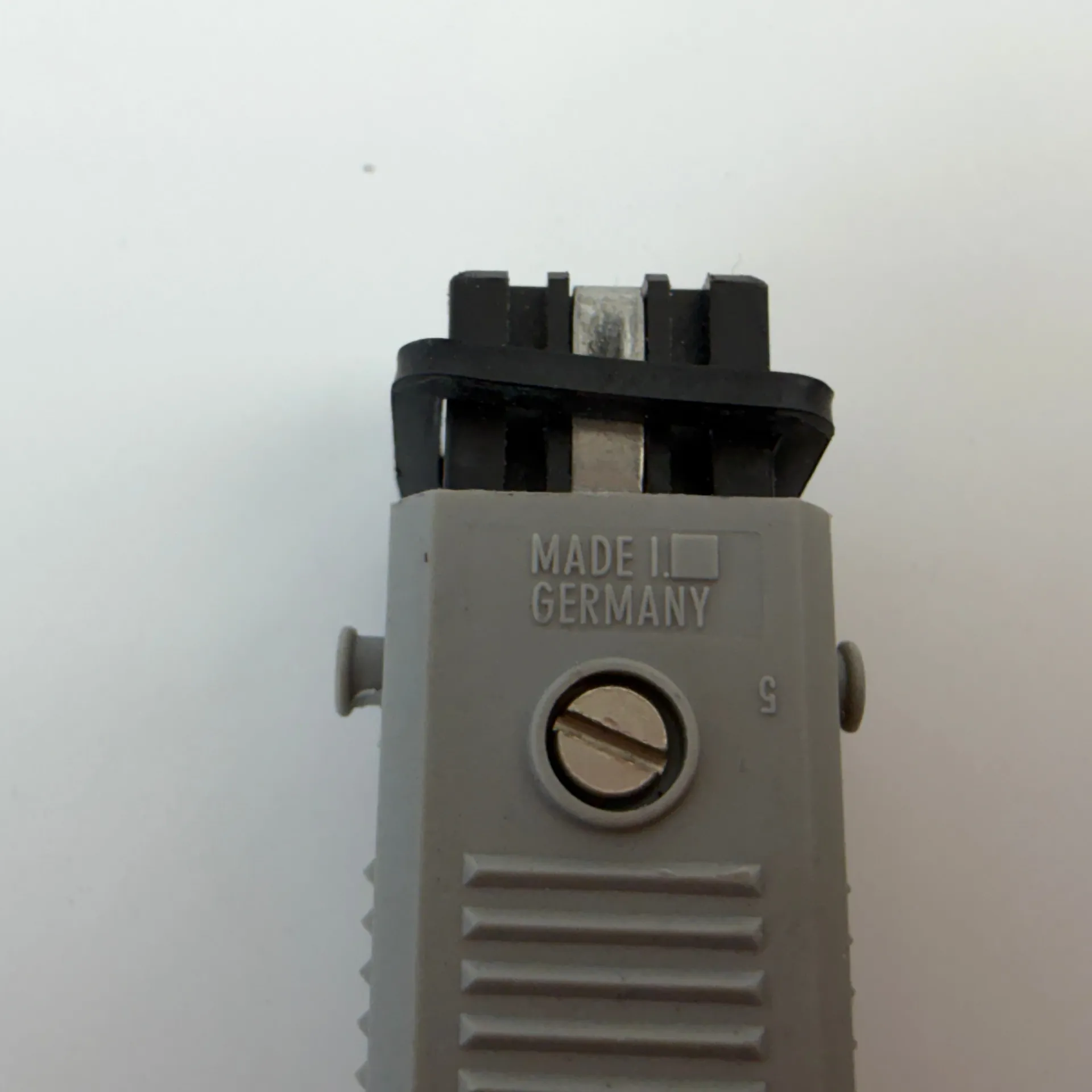 Hirschmann STAK 200 932037106 2+PE Female Power Connector Cable 1.7m Schuko - Thumbnail 7