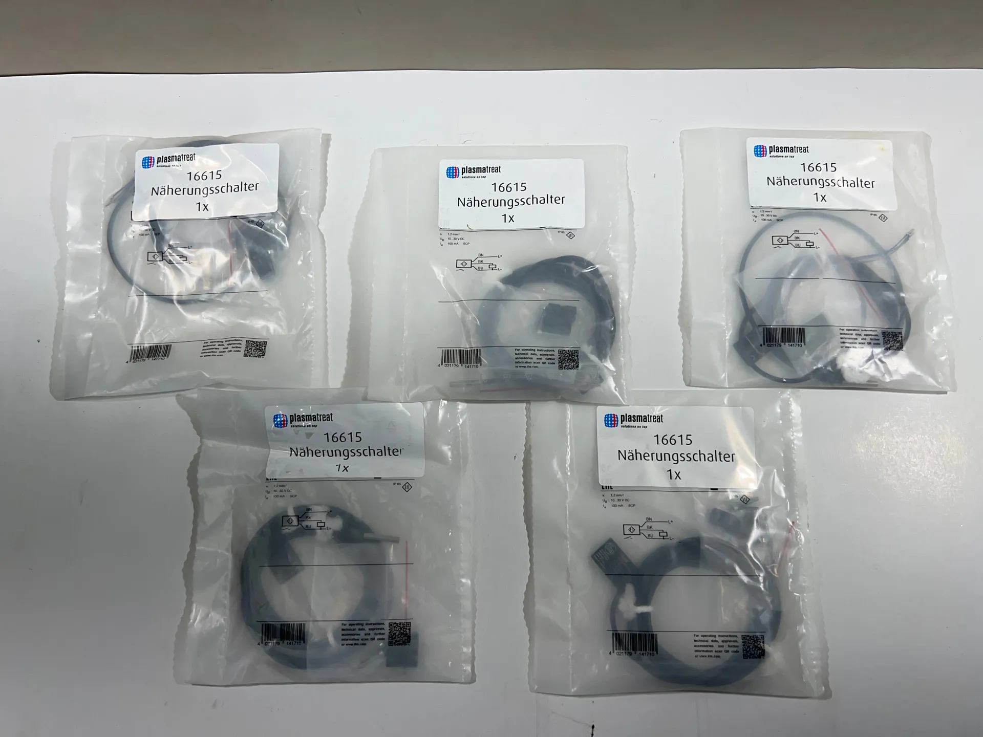 1x IFM IZ5052 Proximity Sensor – New in Box