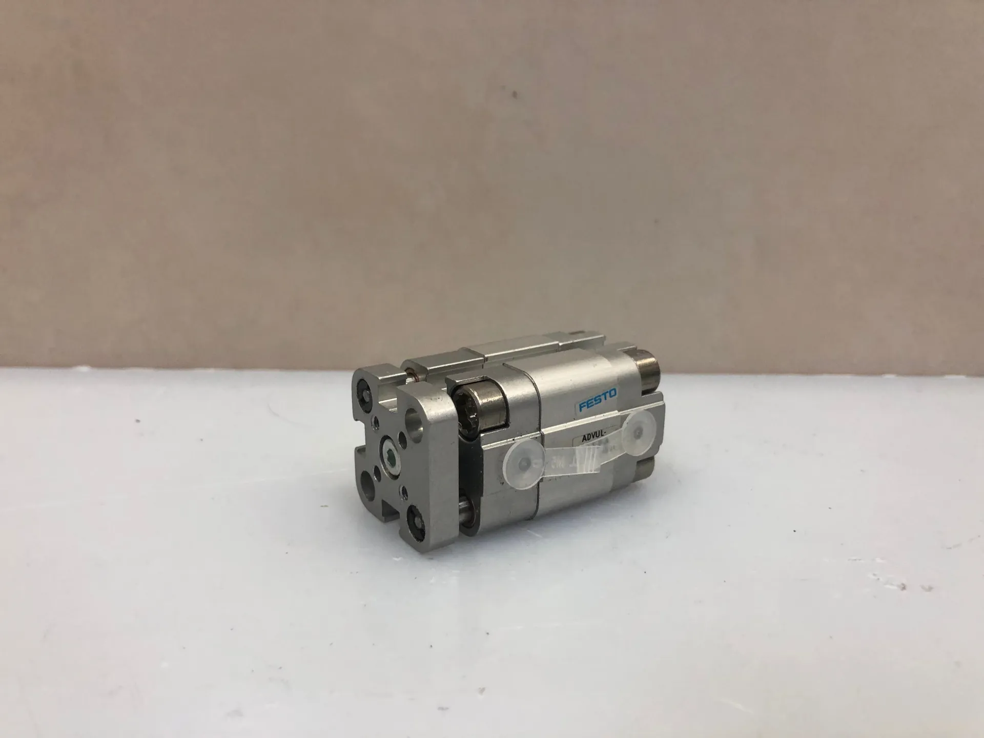 FESTO ADVUL-16-5-P-A 156851 Compact Cylinder 16mm Bore 5mm Stroke - Image 1
