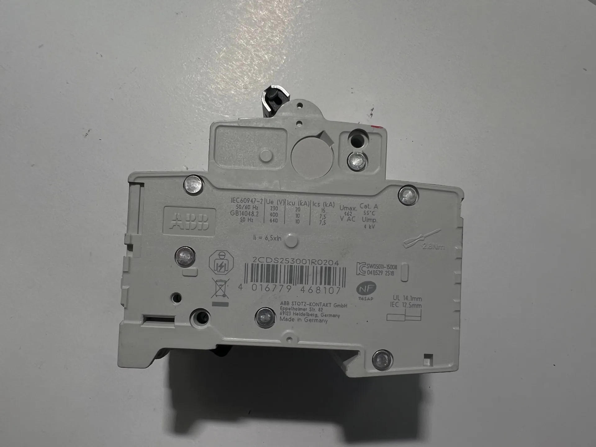 ABB 2CDS253001R0204 S203-C20 Circuit Breaker - Thumbnail 3