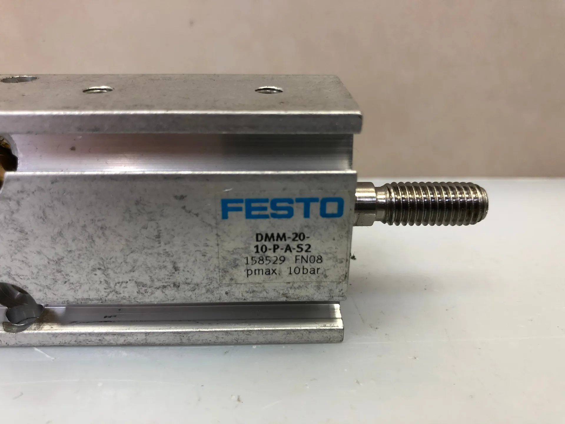 Festo DMM-20-10-P-A-S2 Twin Rod Pneumatic Cylinder – 20mm Bore, 10mm Stroke (158529) - Thumbnail 4