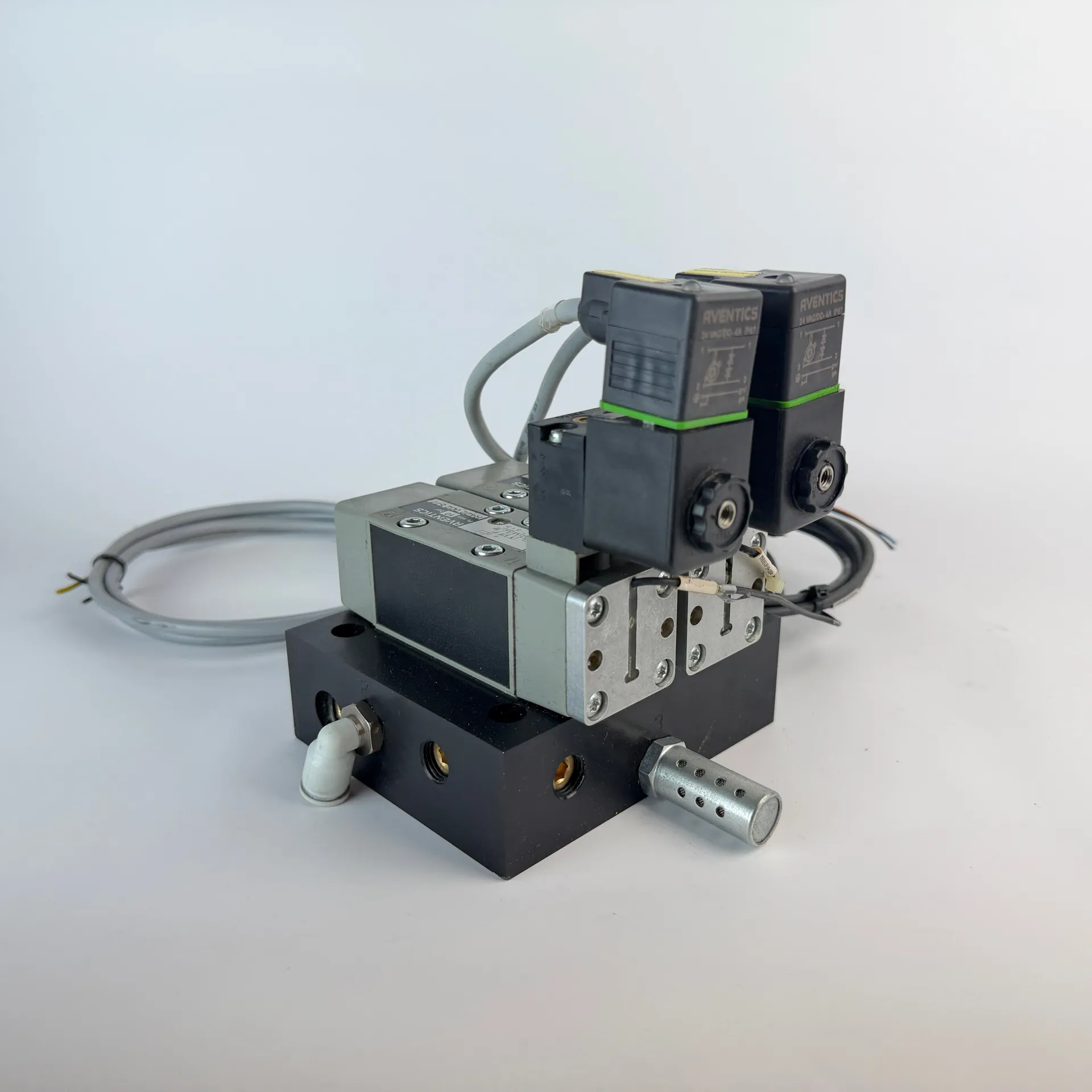 AVENTICS Dual 5/2 Directional Valve R422 002 577 w/ Island R422 003 624 Sensors Coils - Thumbnail 9