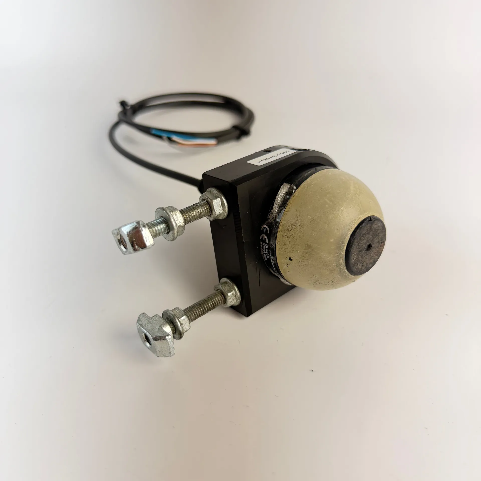 Banner EZ-LIGHT Industrial LED Dome Indicator 18-30VDC 120mA with 1m Cable - Thumbnail 2