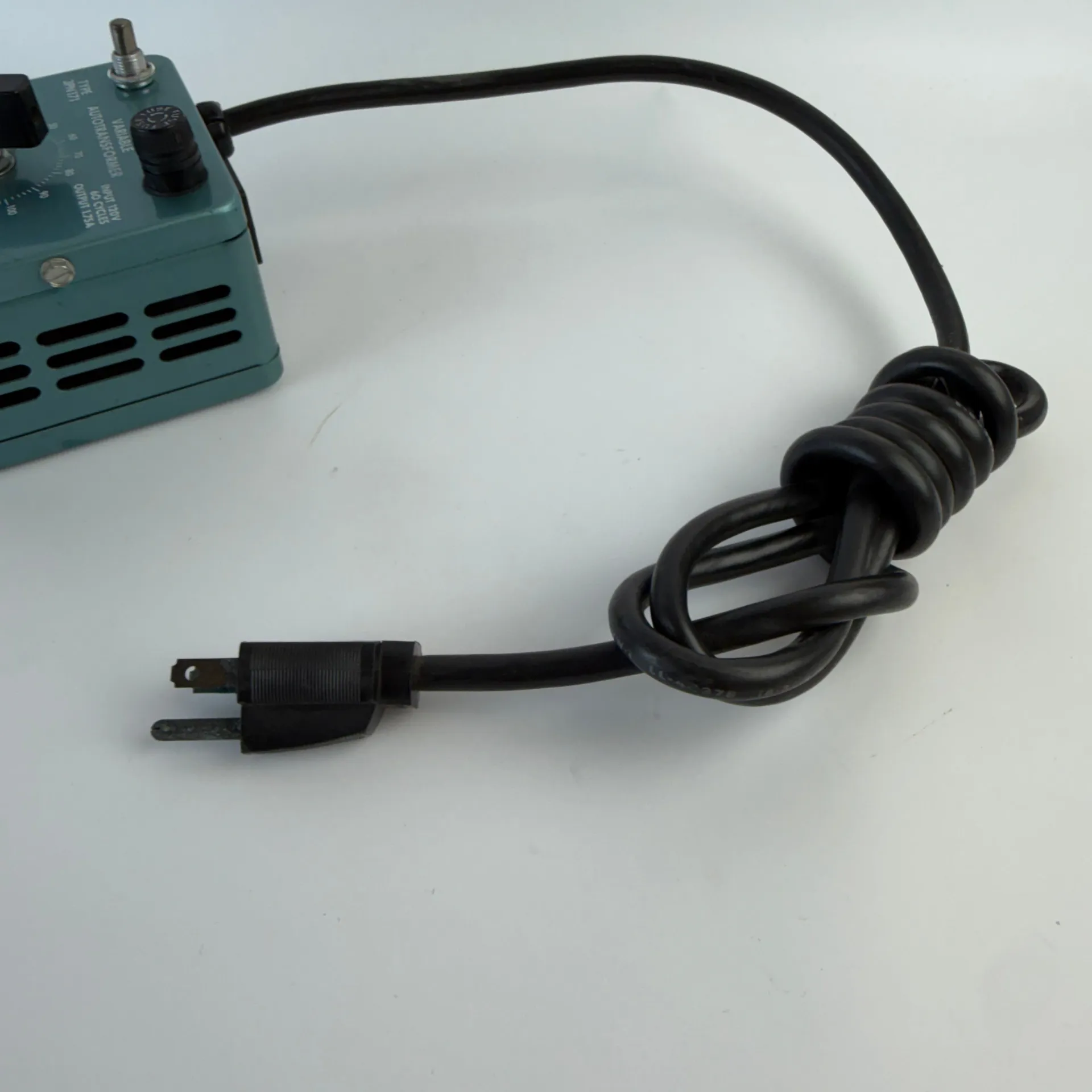 Staco Energy 3PN171 Variable Autotransformer 120V 1.75A 0-130V AC - Thumbnail 8