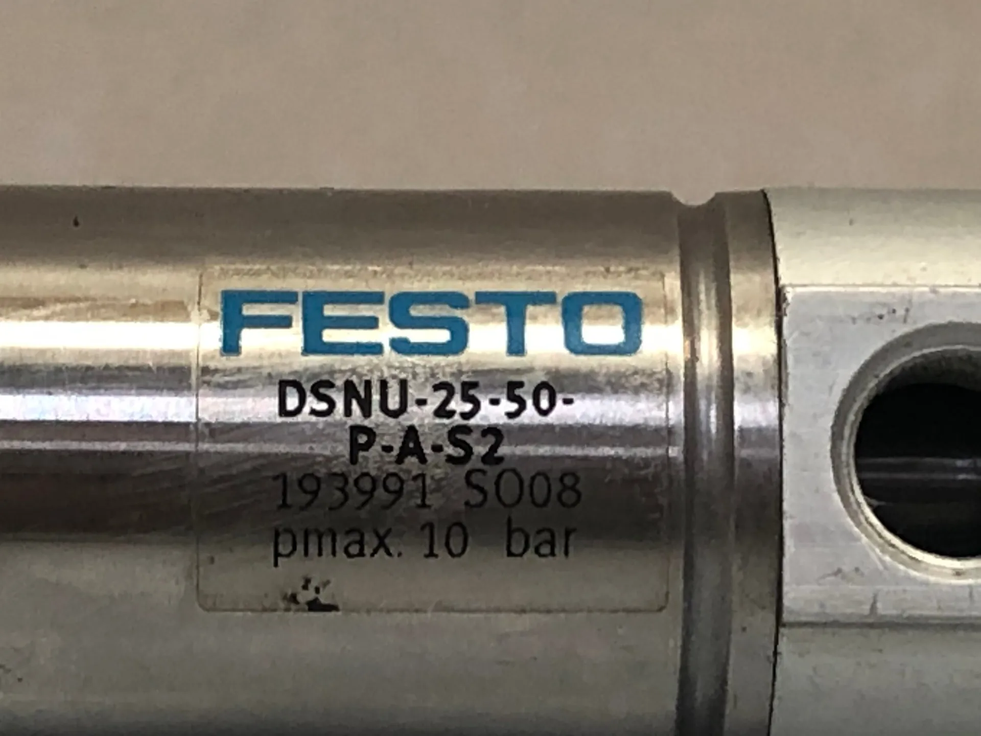 Festo DSNU-25-50-P-A-S2 Pneumatic Cylinder 25mm Bore 50mm Stroke 10 Bar – 193991 - Image 1