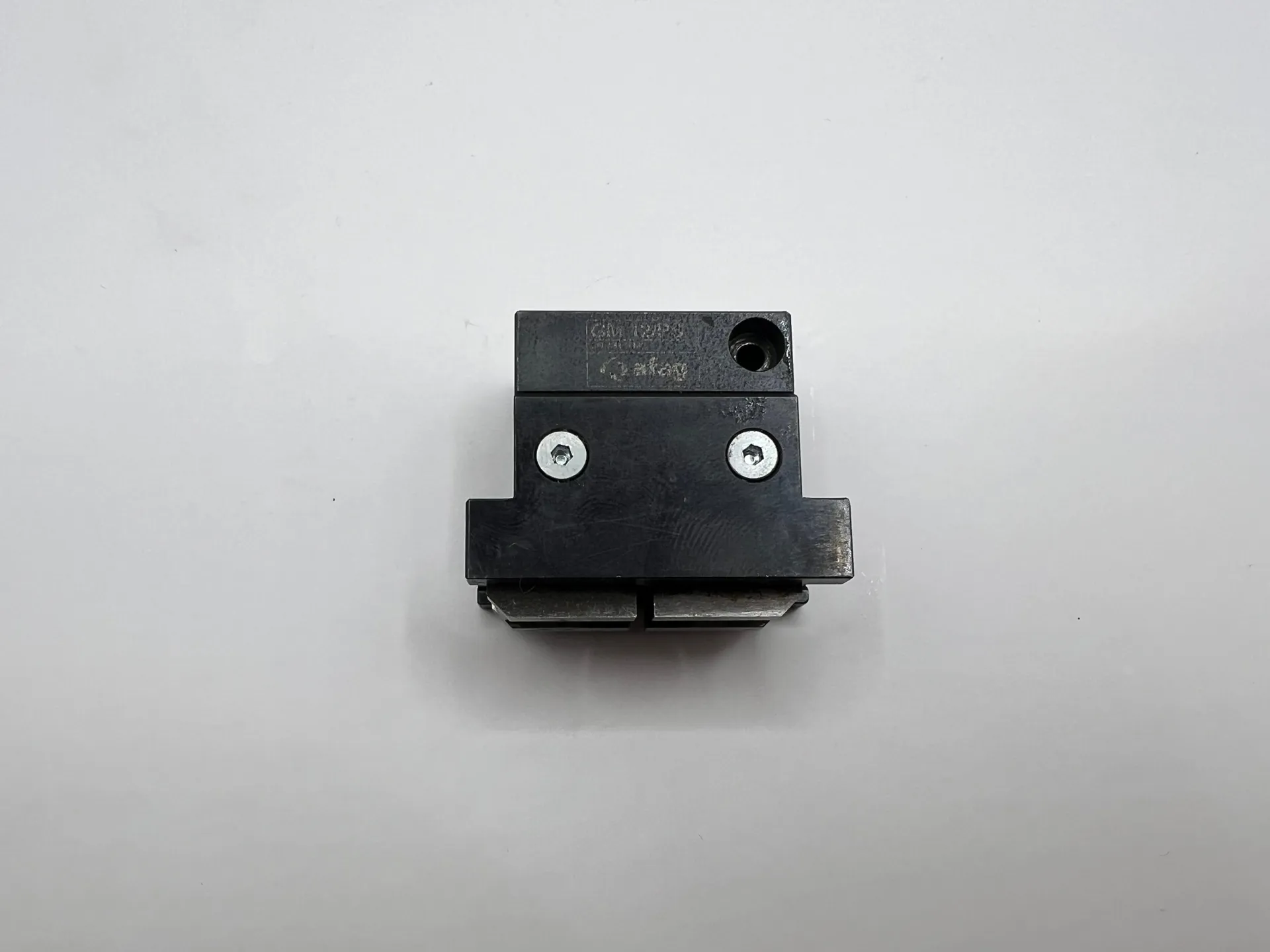 Afag GM 12/PS Mounting Plate for GMQ12 / GM12 Pneumatic Grippers - Thumbnail 2