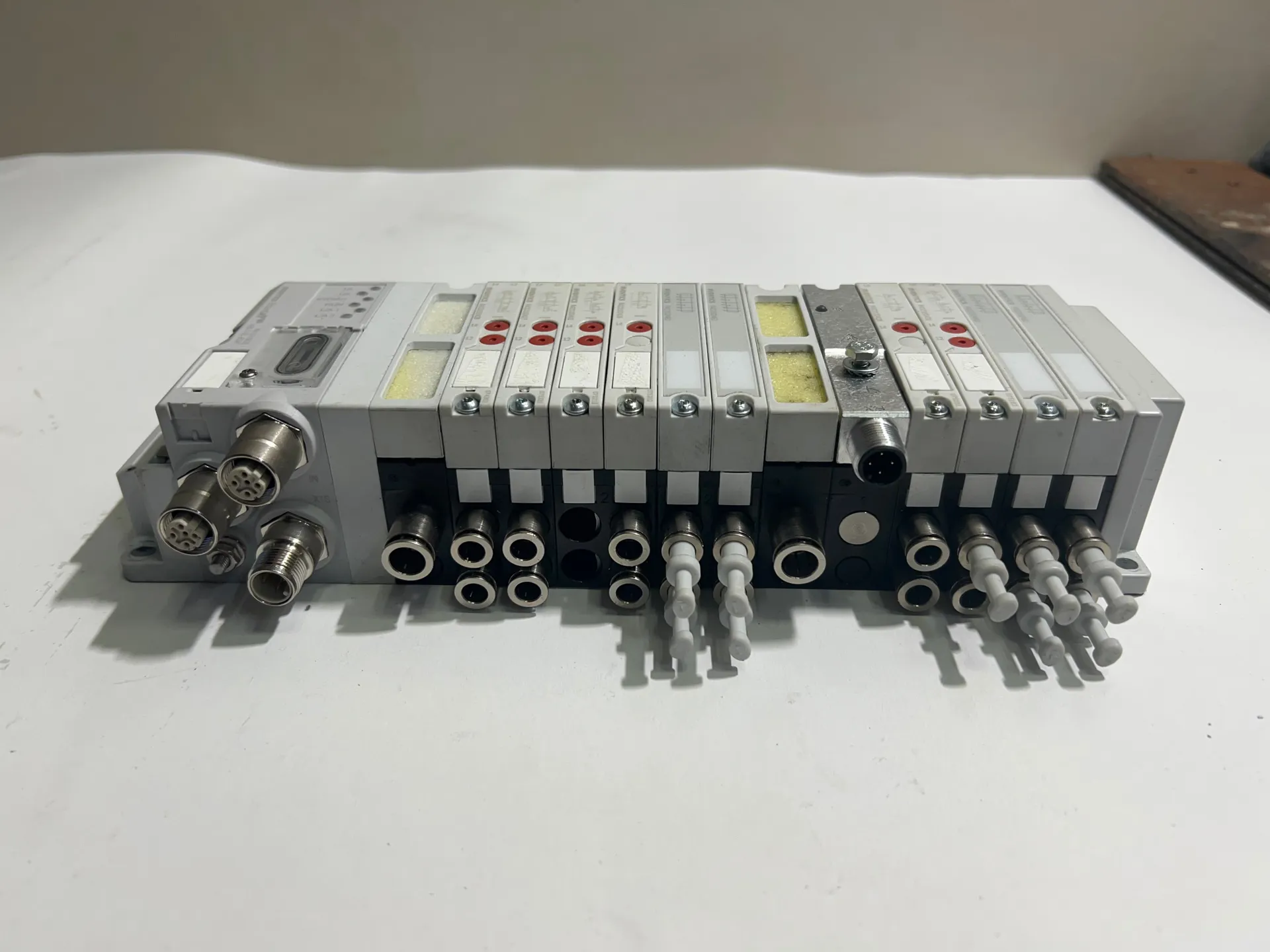 Aventics R412018225 EtherCAT AES-D-BC-ECAT Air Valve Island Module
