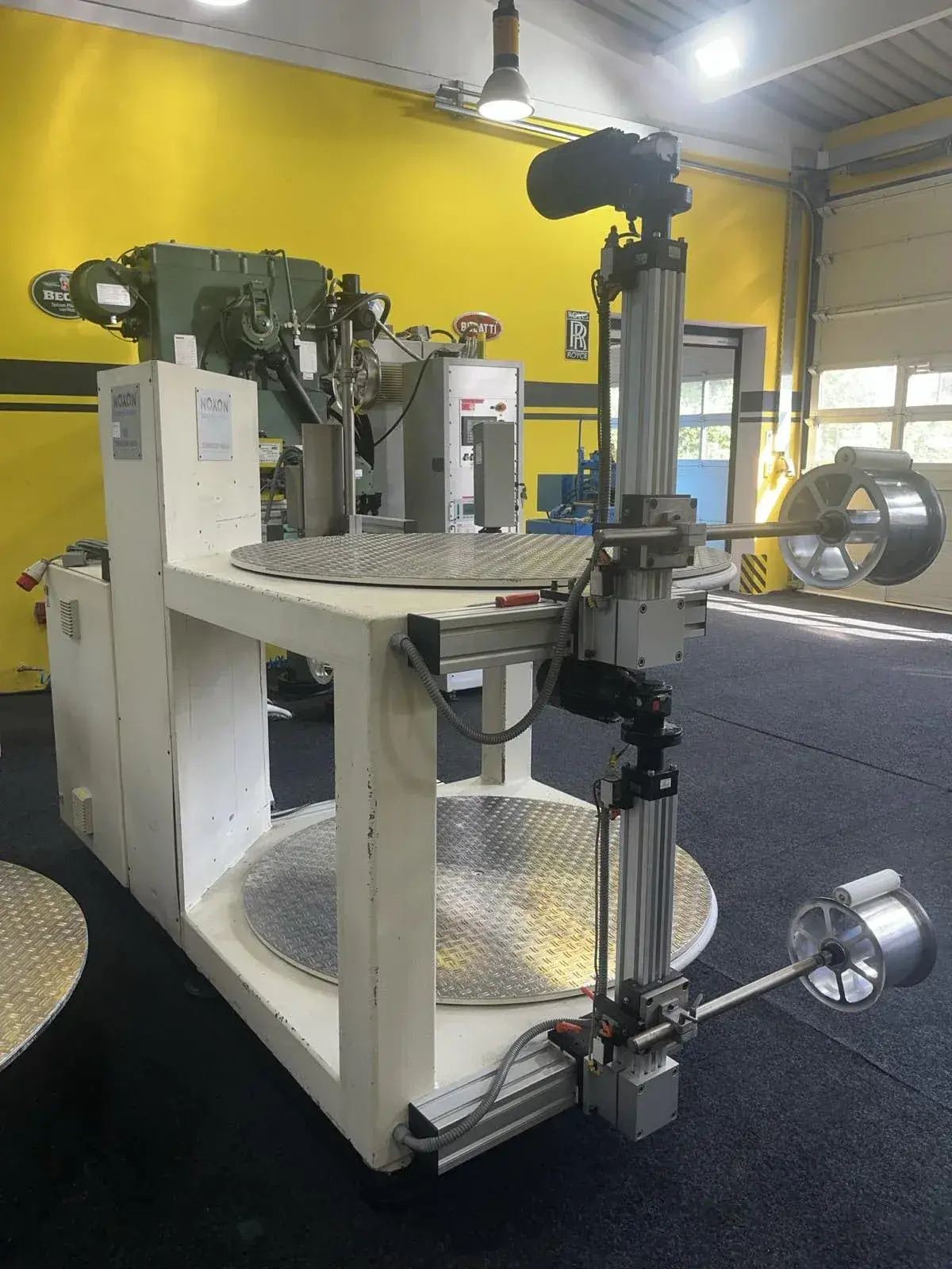 NOXON DPH 1400 Double Pallet Horizontal Decoiler 3000 kg - Thumbnail 4