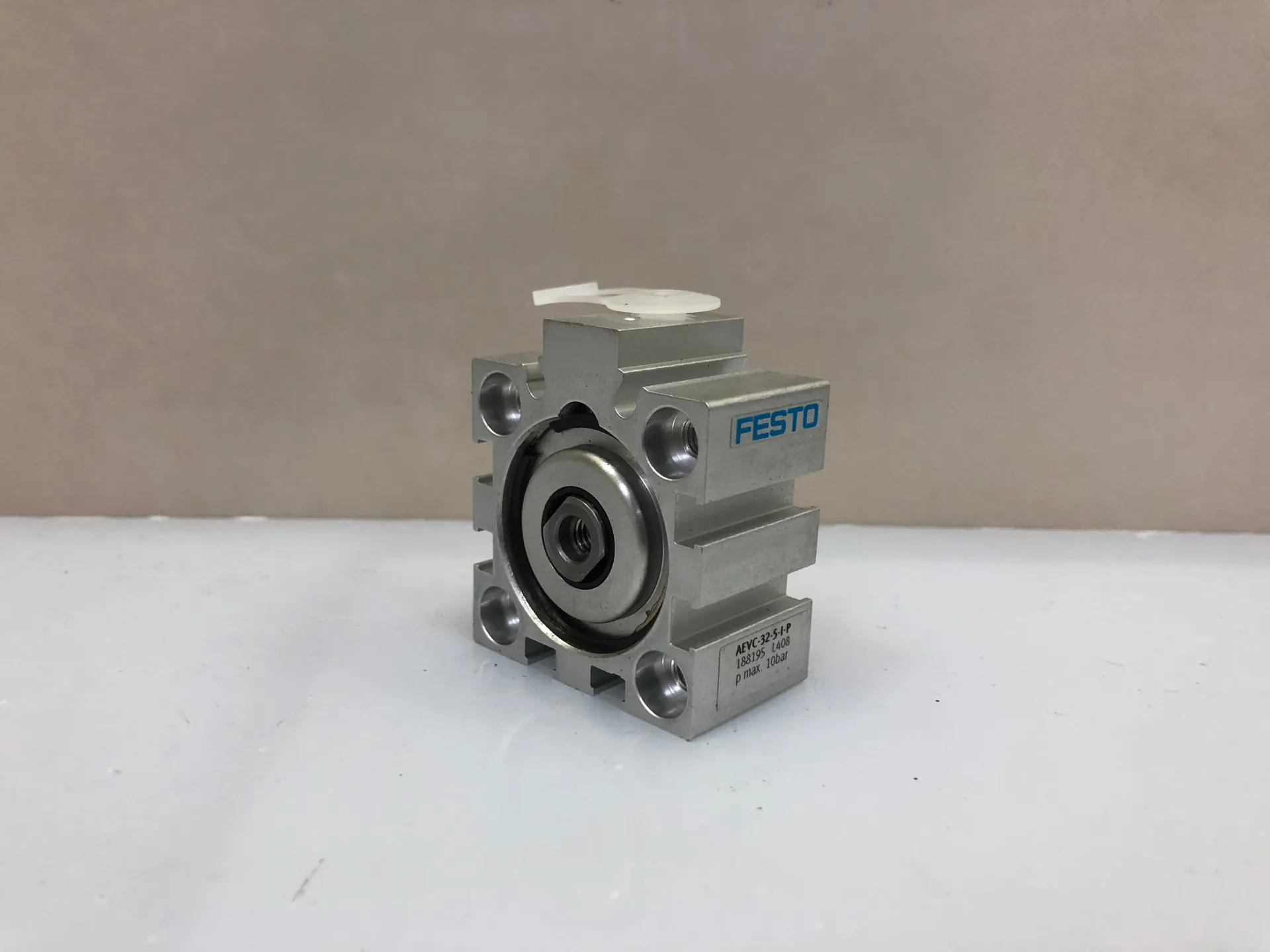 FESTO AEVC-32-5-I-P 188195 Compact Pneumatic Cylinder 32mm Bore 5mm Stroke - Image 1