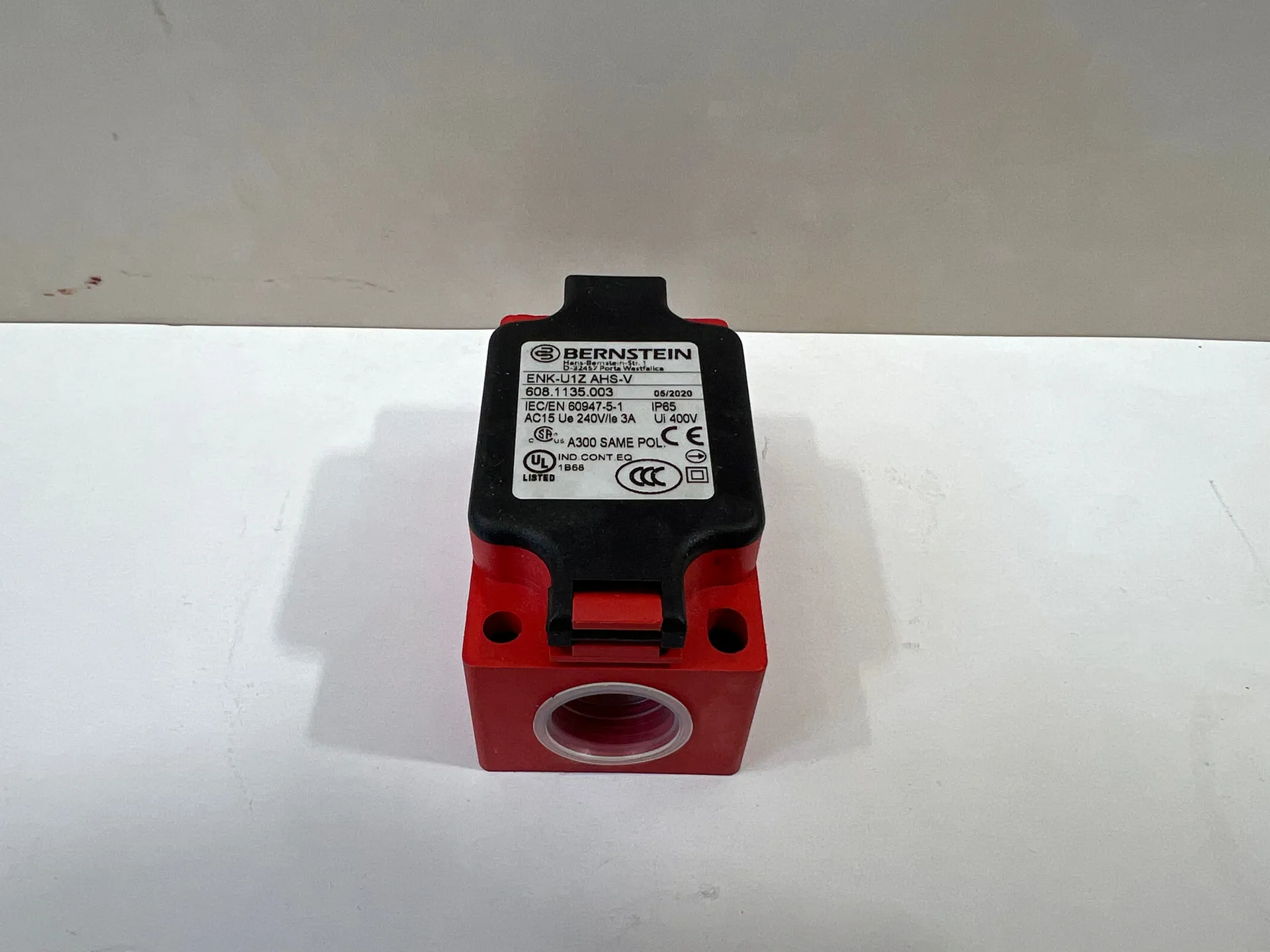Bernstein Limit Switch ENK-U12 AHS-V - Image 1