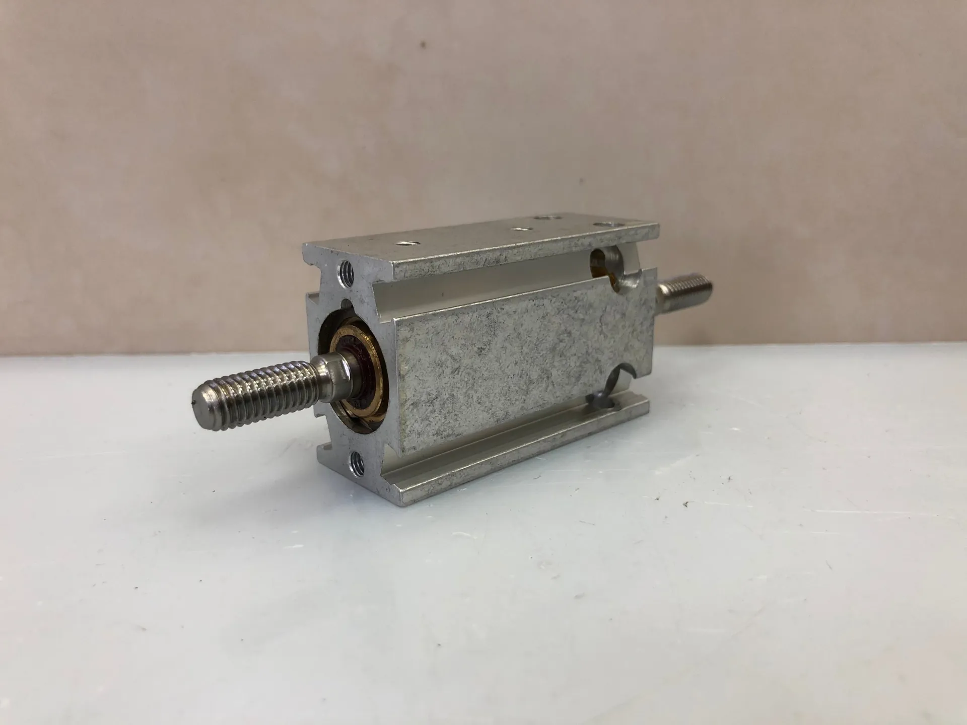 Festo DMM-20-10-P-A-S2 Twin Rod Pneumatic Cylinder – 20mm Bore, 10mm Stroke (158529) - Thumbnail 3