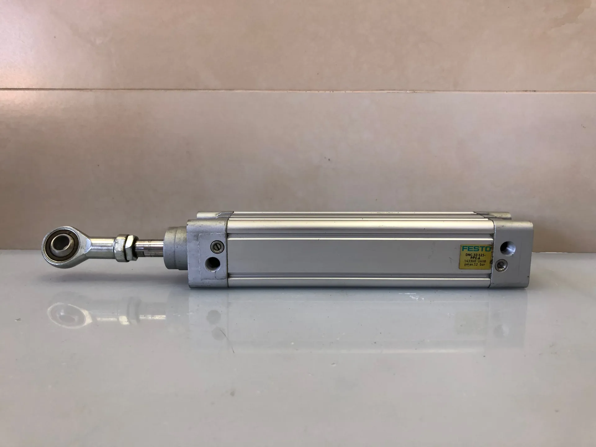FESTO DNC‑32‑125‑PPV‑A ISO Cylinder – 32 mm Bore, 125 mm Stroke (P/N 163310) - Thumbnail 2
