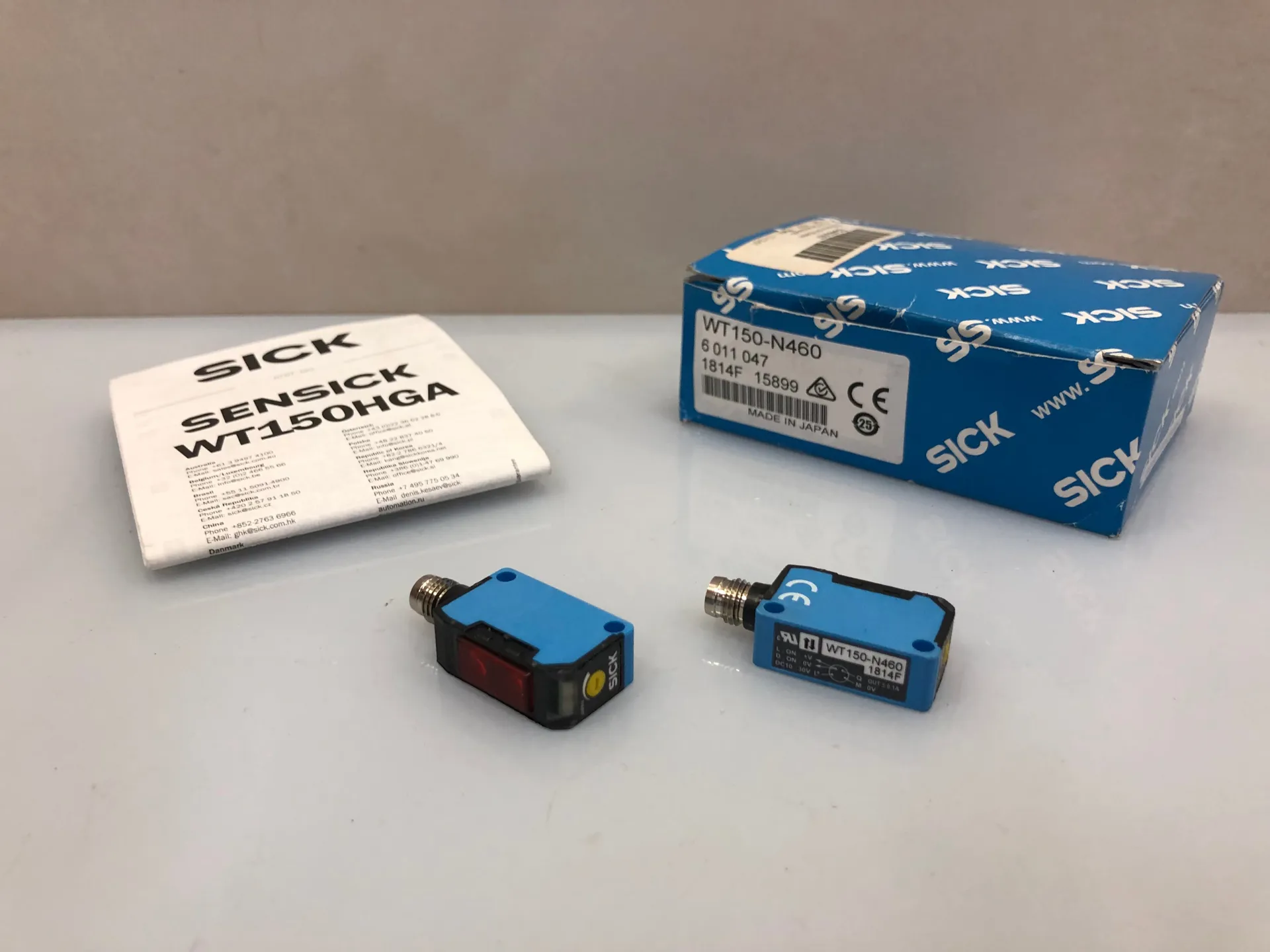 SICK WT150-N460 Photoelectric Sensor – Background Suppression