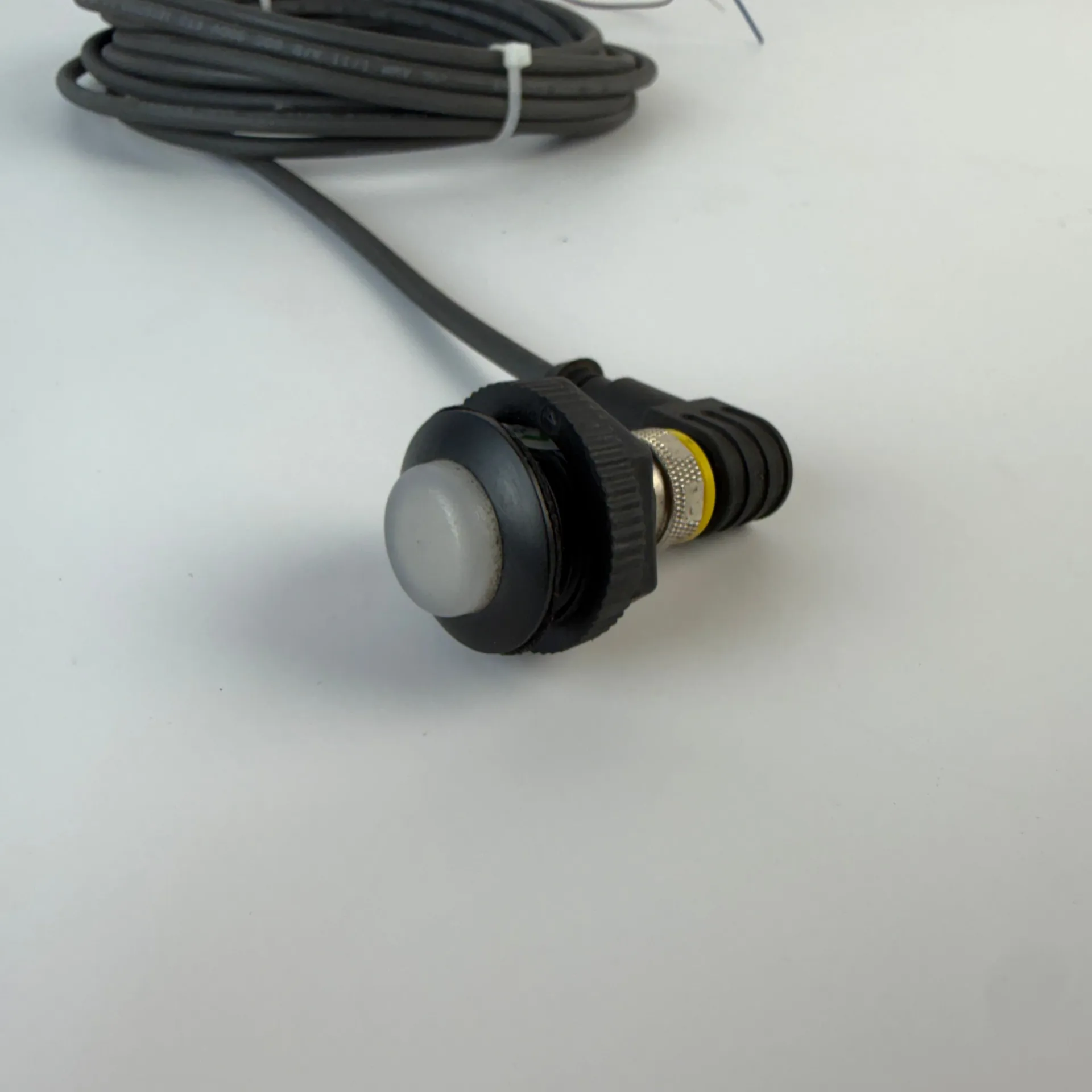 Banner S22LGRYPQ 3-Color LED Panel Mount Indicator 10-30VDC with TURCK 5m M12 Cable - Thumbnail 3