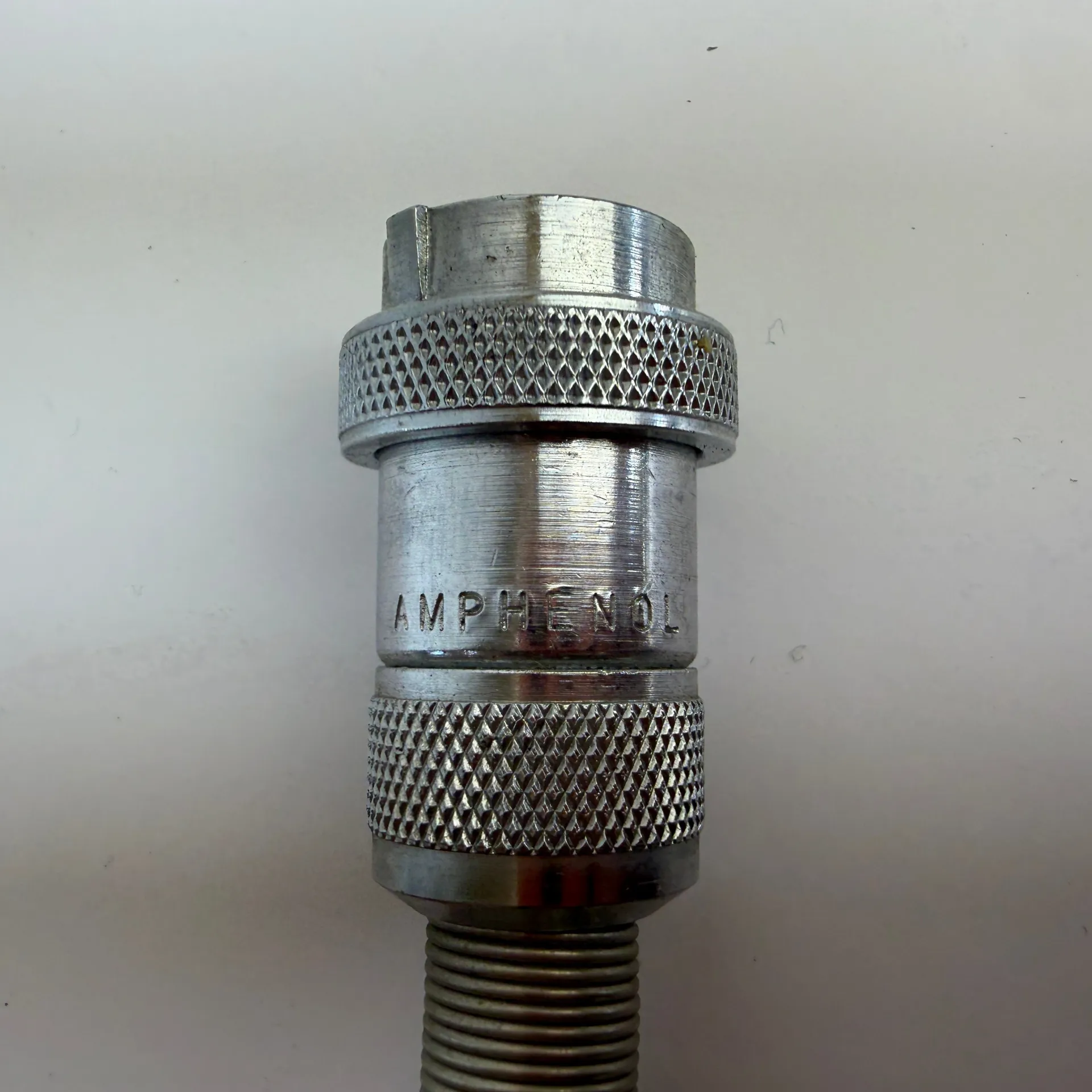 Lot of 2 Amphenol 4-Pin Male Circular Cable Connector Plugs Metal - Thumbnail 5