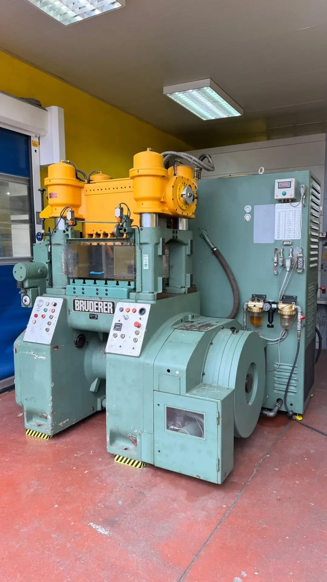 Bruderer BSTA 60 High-Speed Stamping Press 600 kN with BBV 300 Feeder