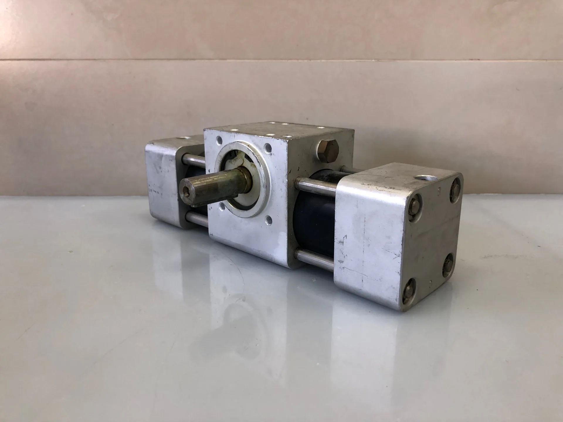 KUHNKE KR5095BCD Rotary Actuator – Precision Pneumatic Drehantrieb - Thumbnail 2