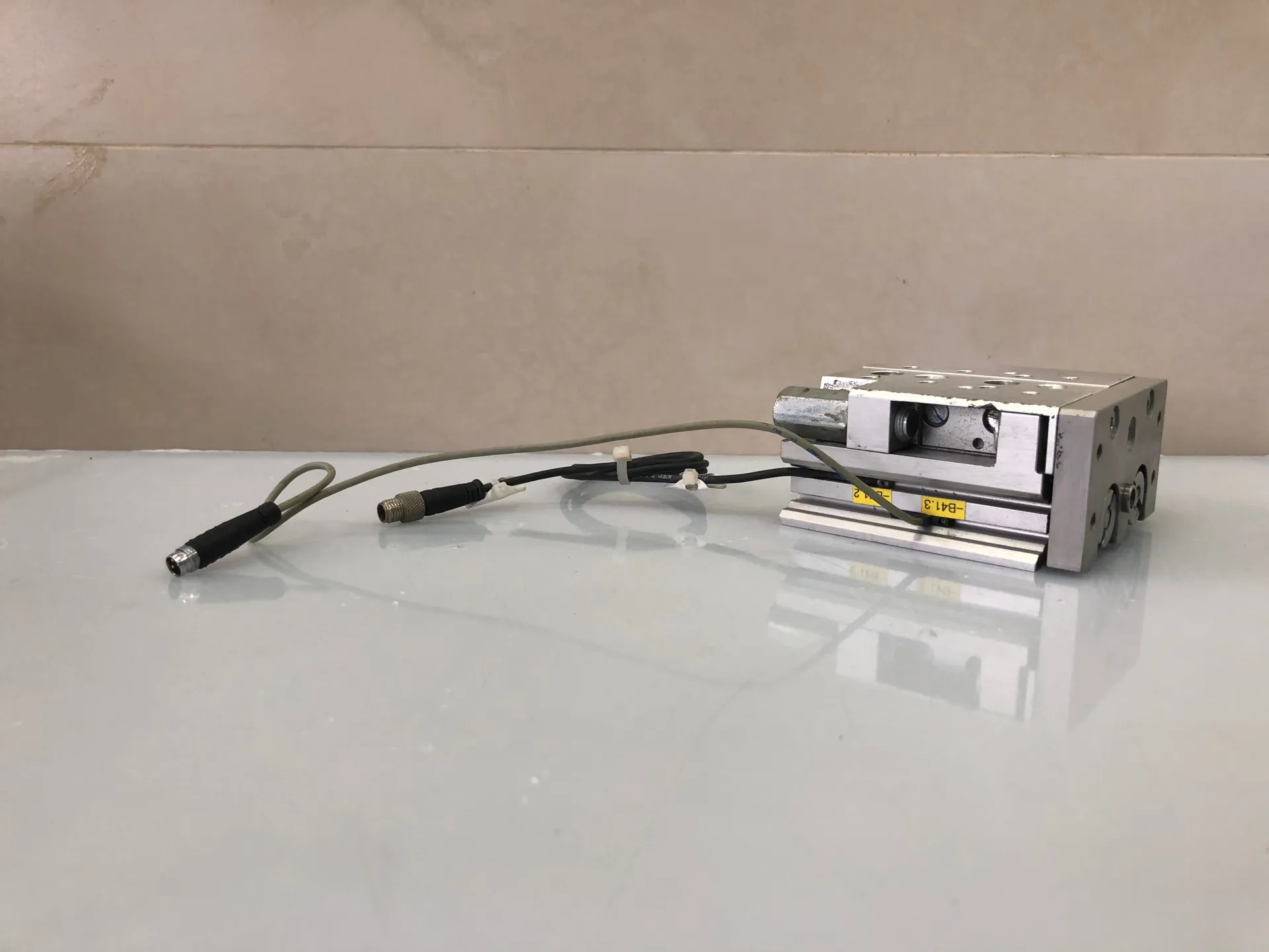 FESTO SLT-20-20-P-A 170568 Mini Pneumatic Slide - Thumbnail 4
