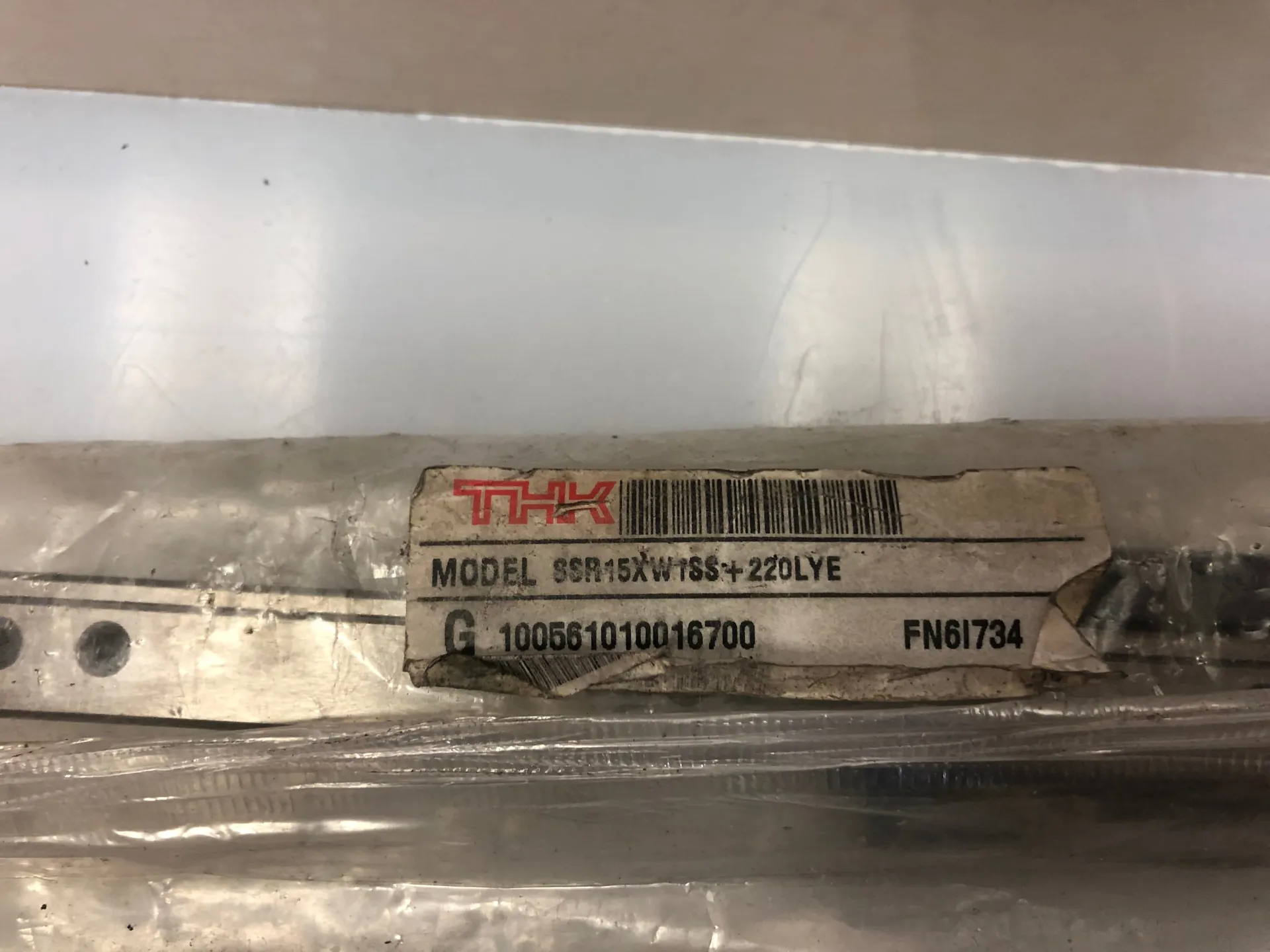 THK SSR15XW1SS+220LYE Linear Motion Guide – 220mm Rail with SSR15XW1SS Block VHE01265-GK - Image 1
