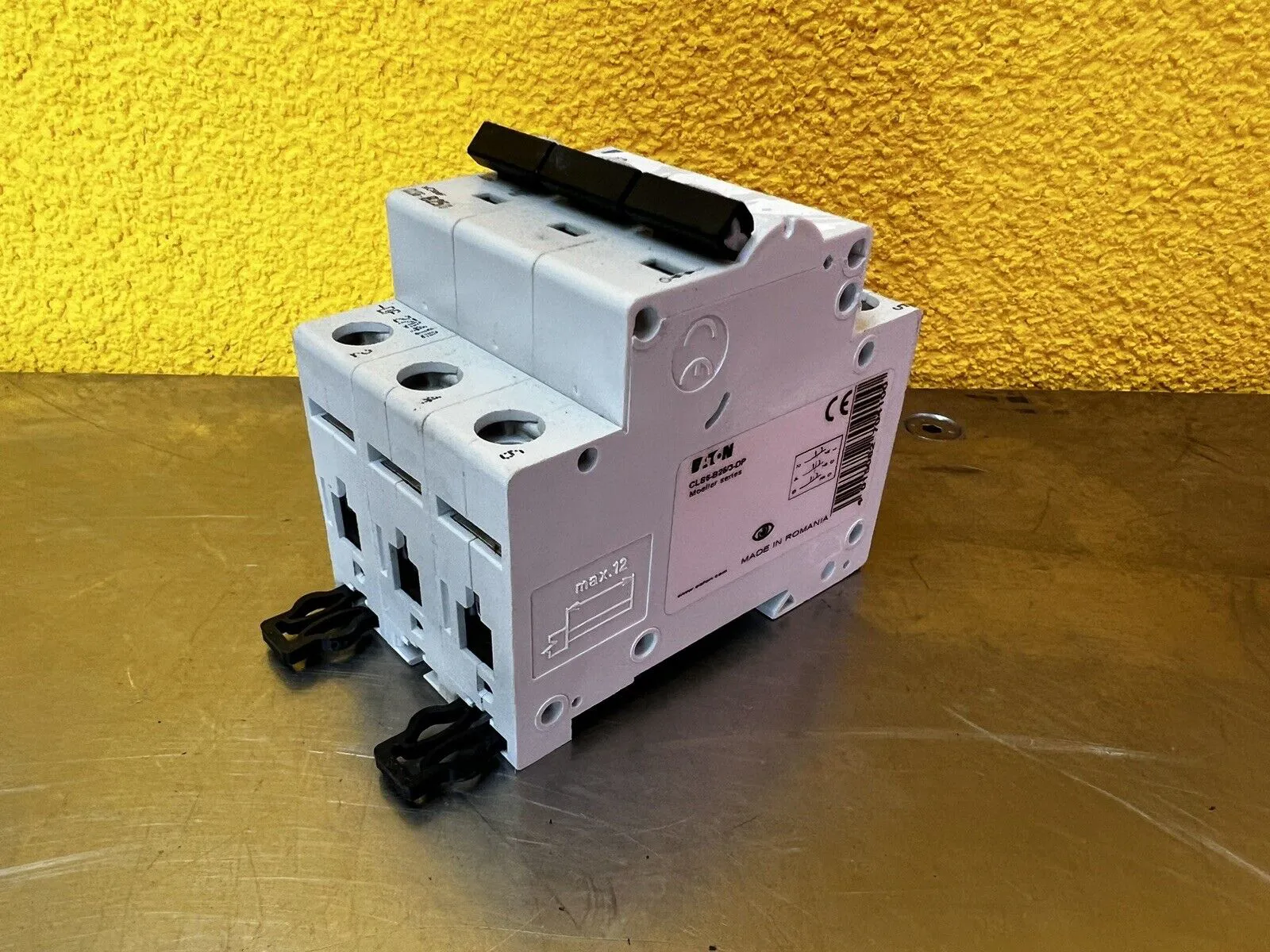 EATON CLS6-B26/3-DP Circuit Breaker – 3 Pole, 26A, Type B - Image 1