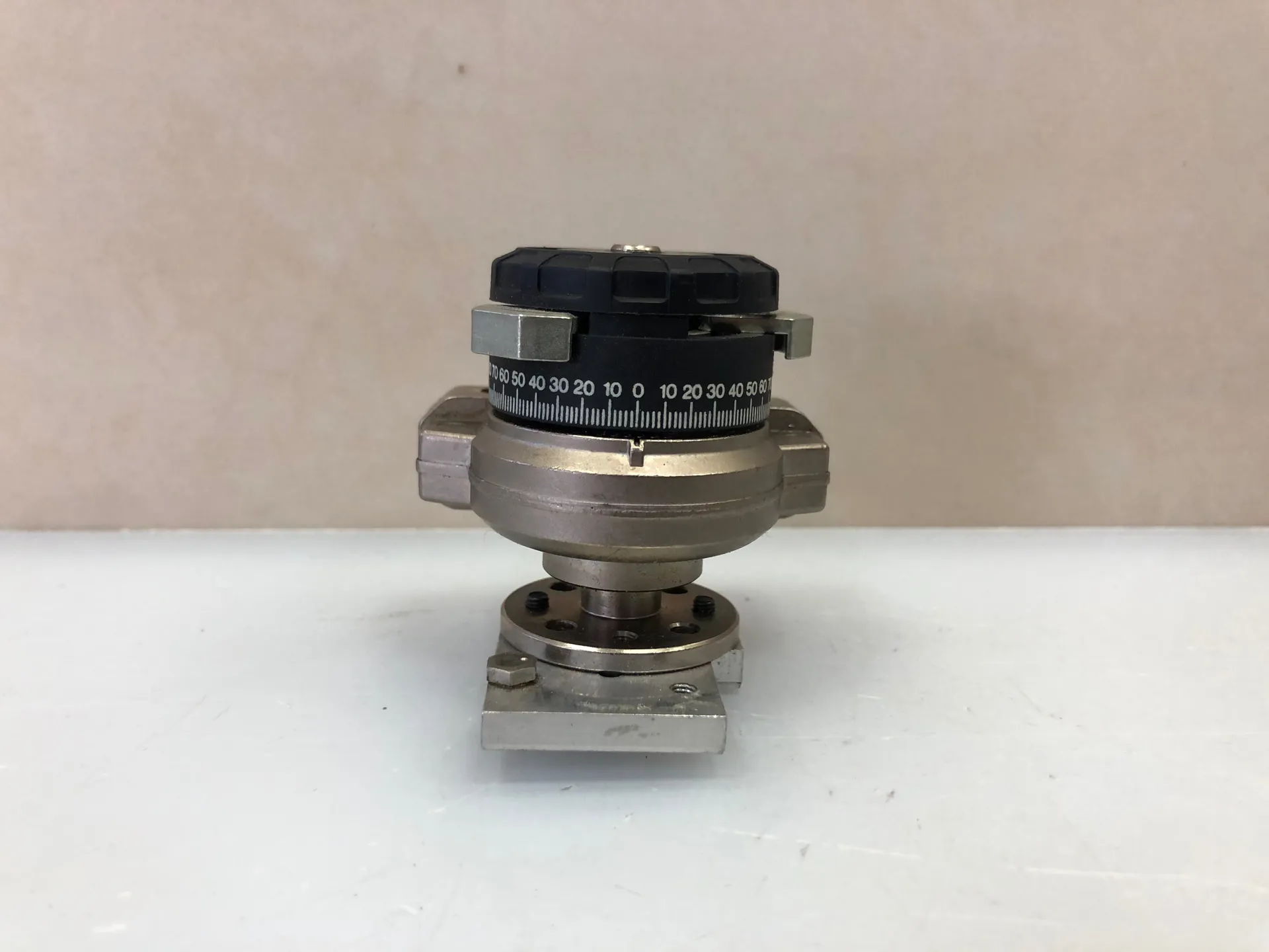 Festo DSRL-10-180-P-FW Rotary Drive Cylinder – 180° Swivel, Part No. 33296