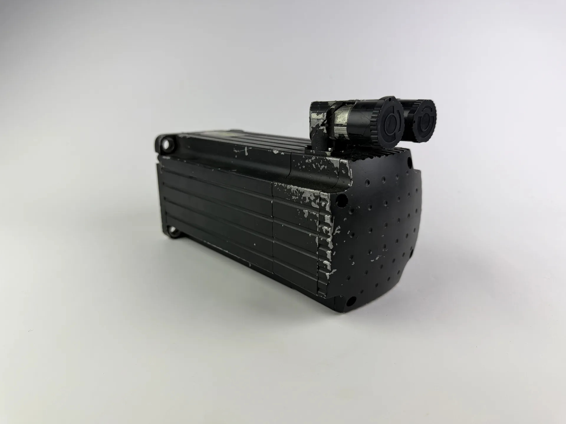 MOOG G414-805A Brushless Servomotor – 2.31 kW – G400 Series - Image 1